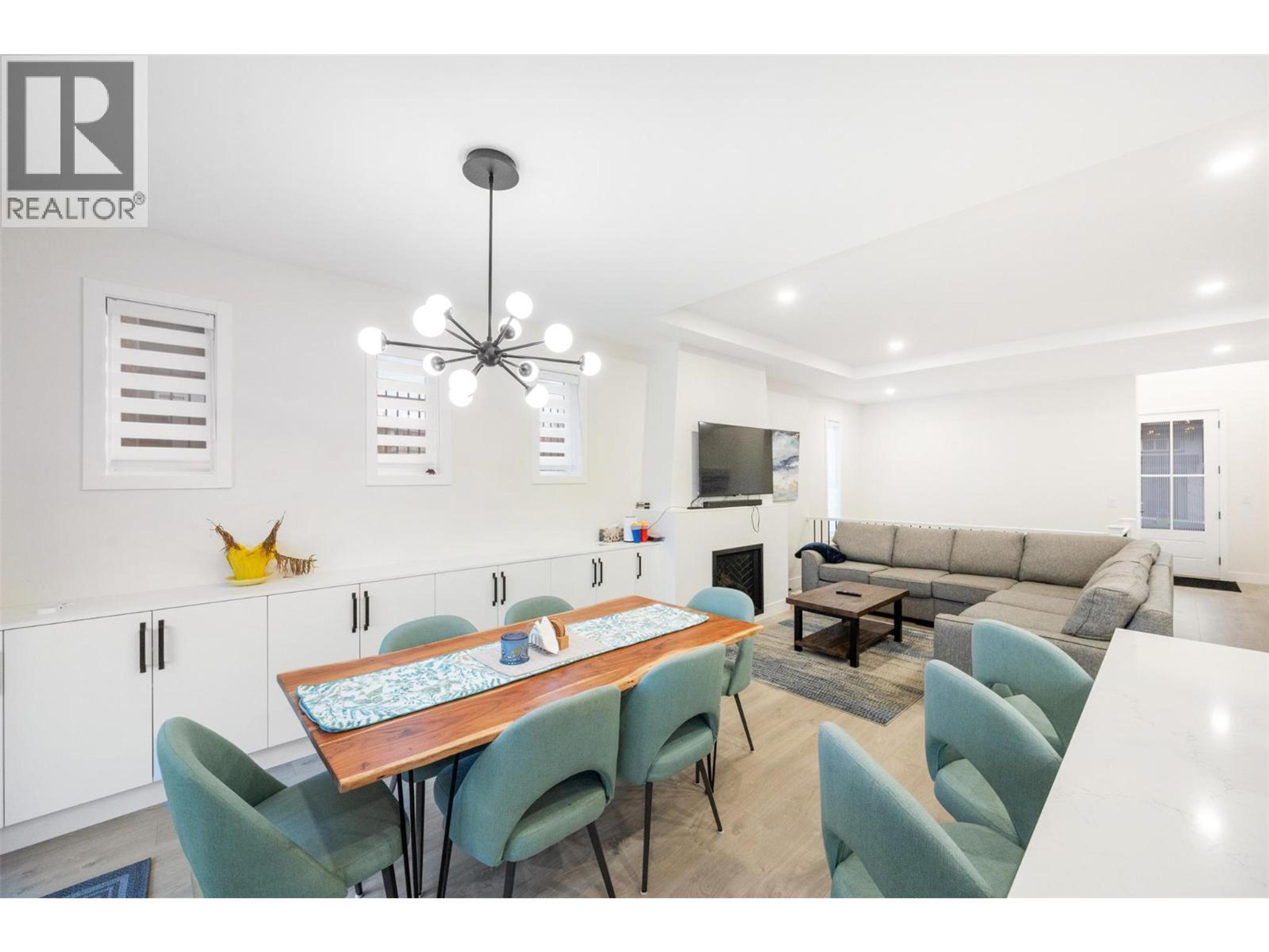 #22 8000 VEDETTE DRIVE - 11