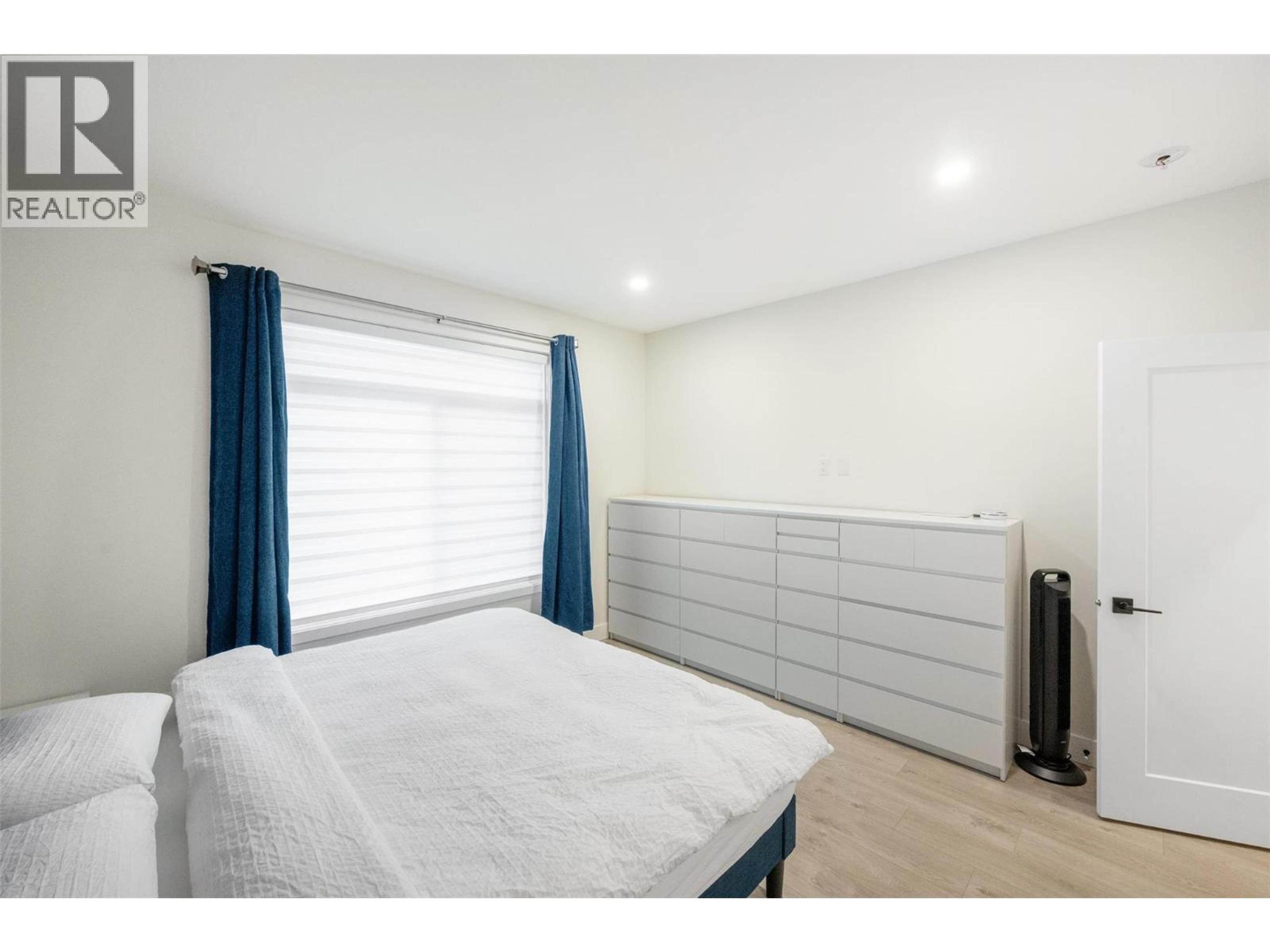 #22 8000 VEDETTE DRIVE - 20