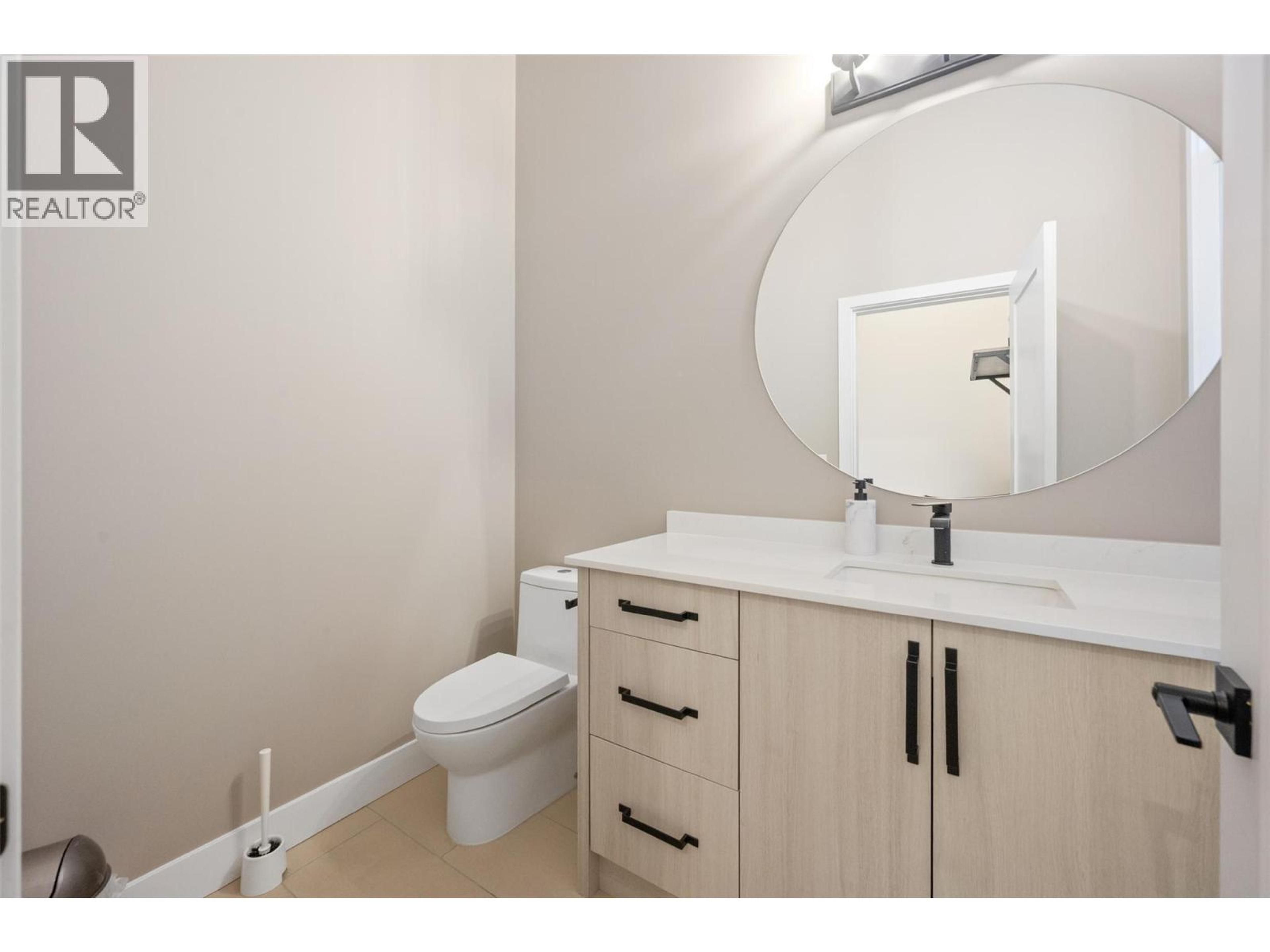 #22 8000 VEDETTE DRIVE - 24