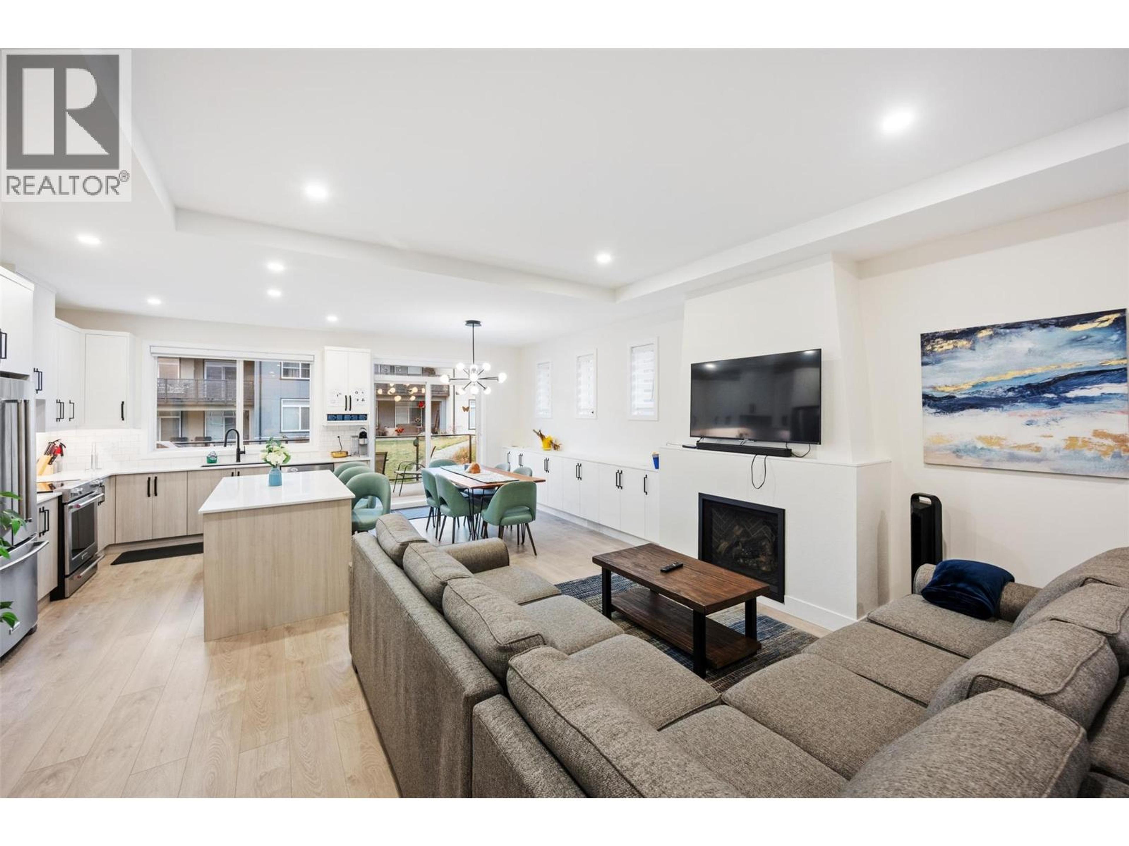 #22 8000 VEDETTE DRIVE - Image 3