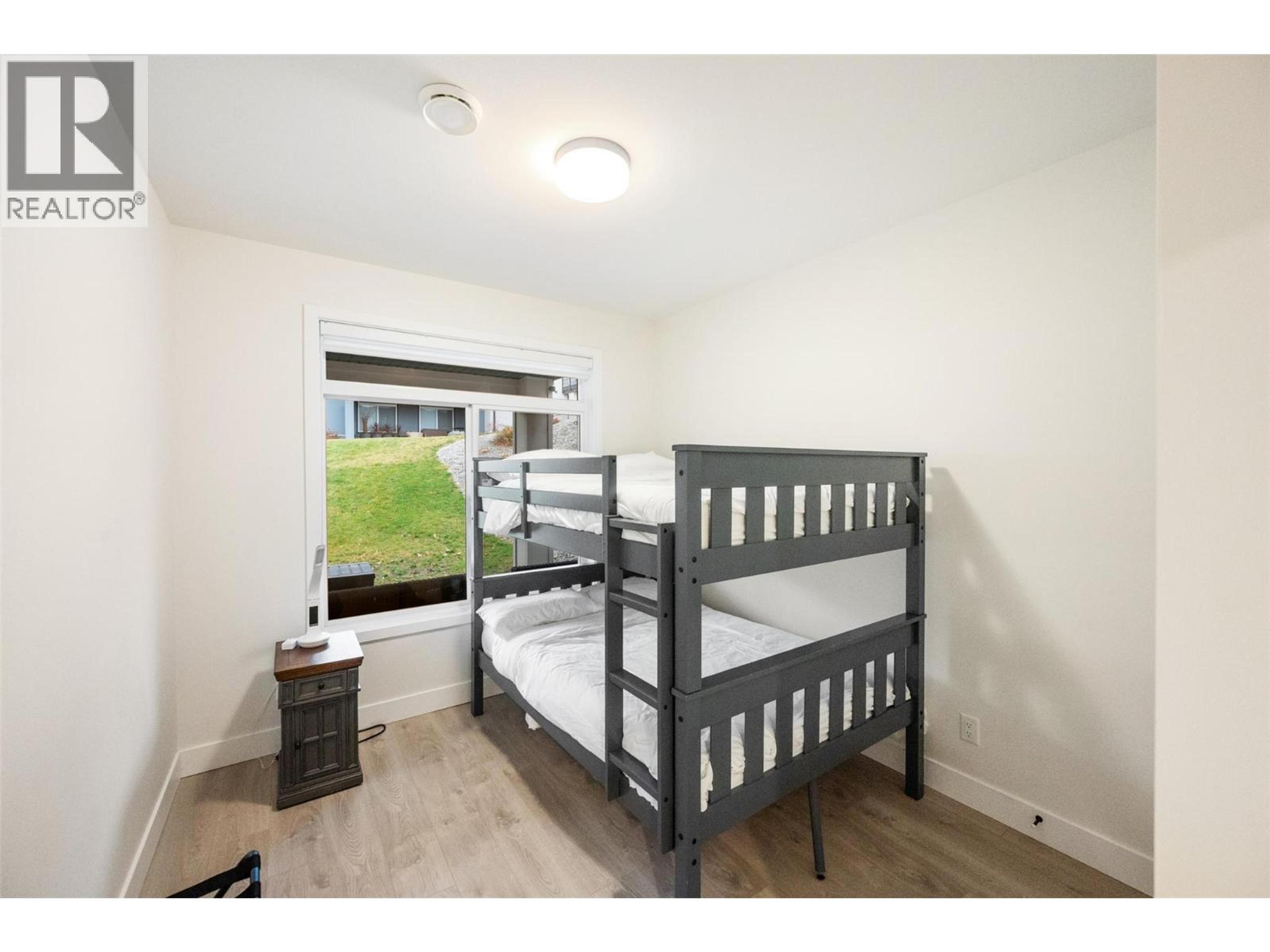 #22 8000 VEDETTE DRIVE - 31