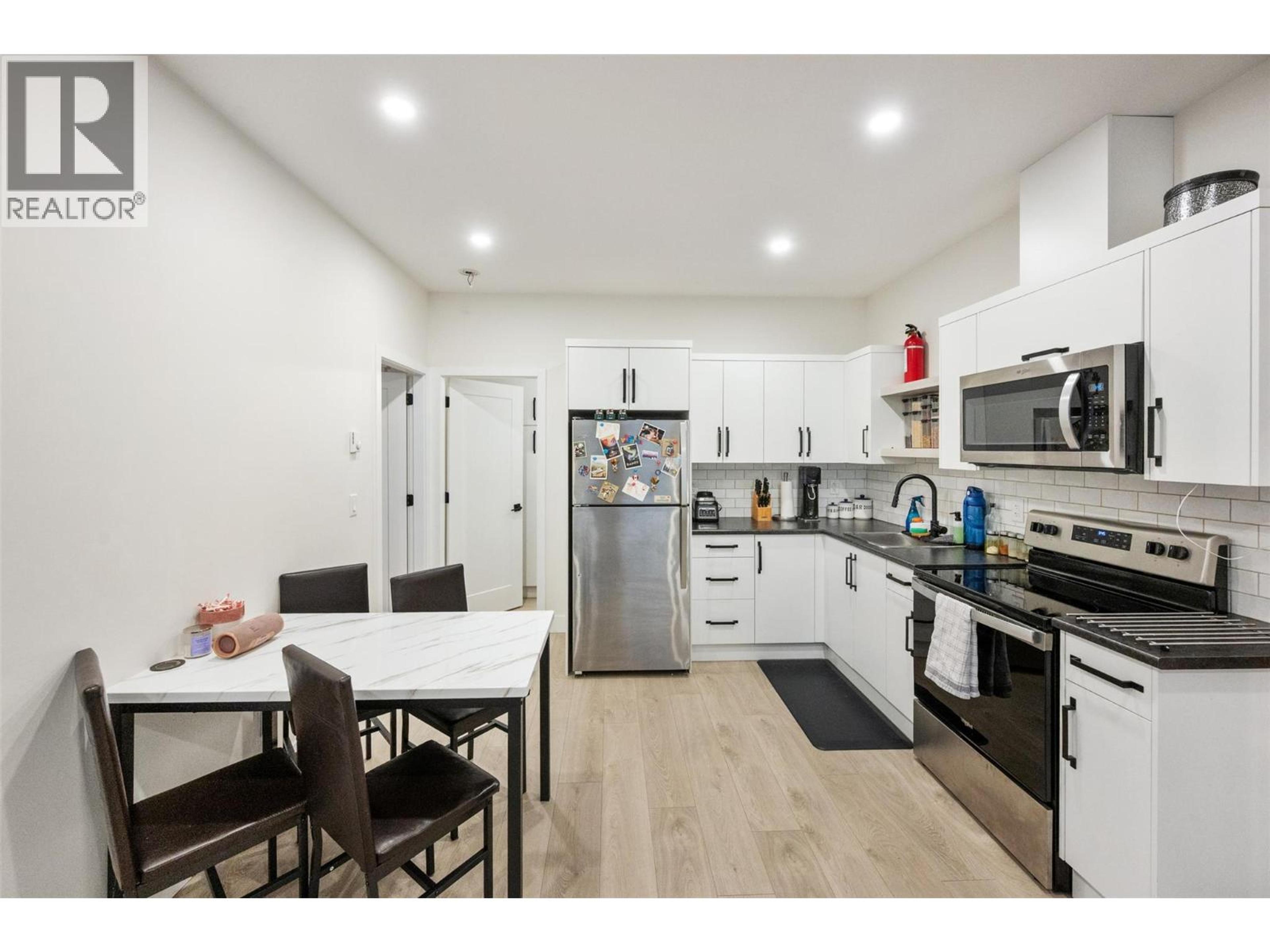 #22 8000 VEDETTE DRIVE - 39