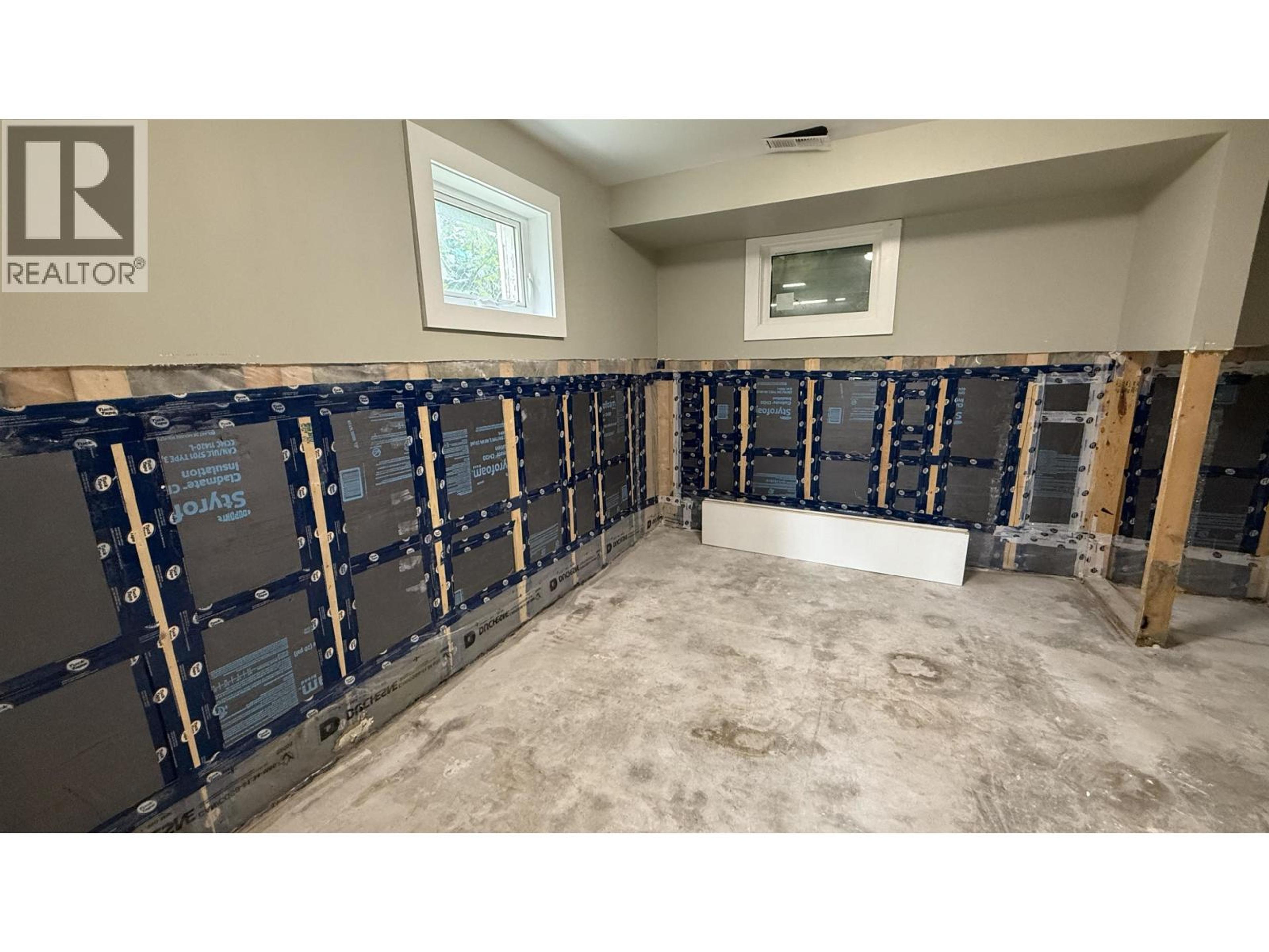 1333 E 8TH AVENUE - 20