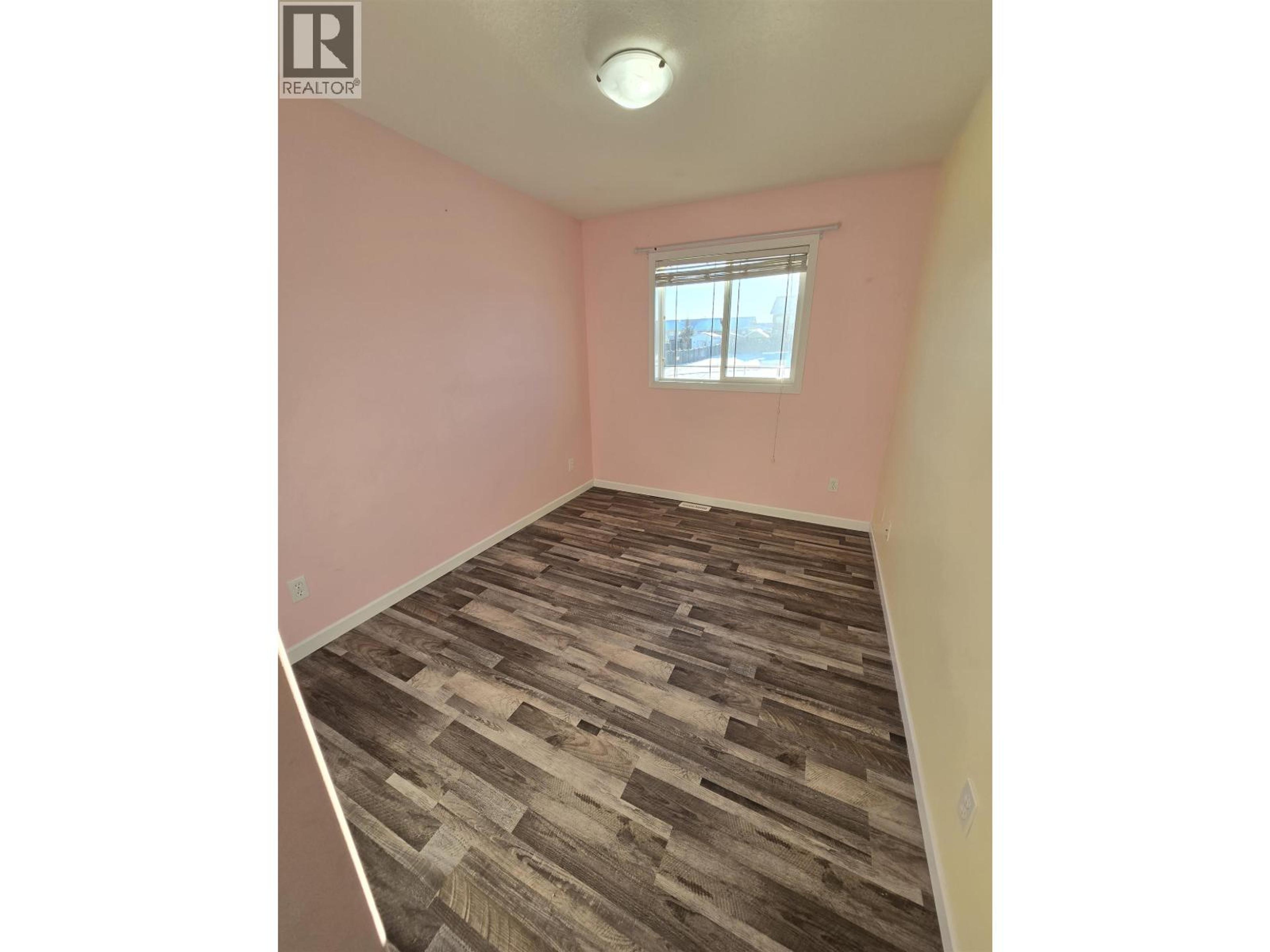 8724 114 AVENUE - 23