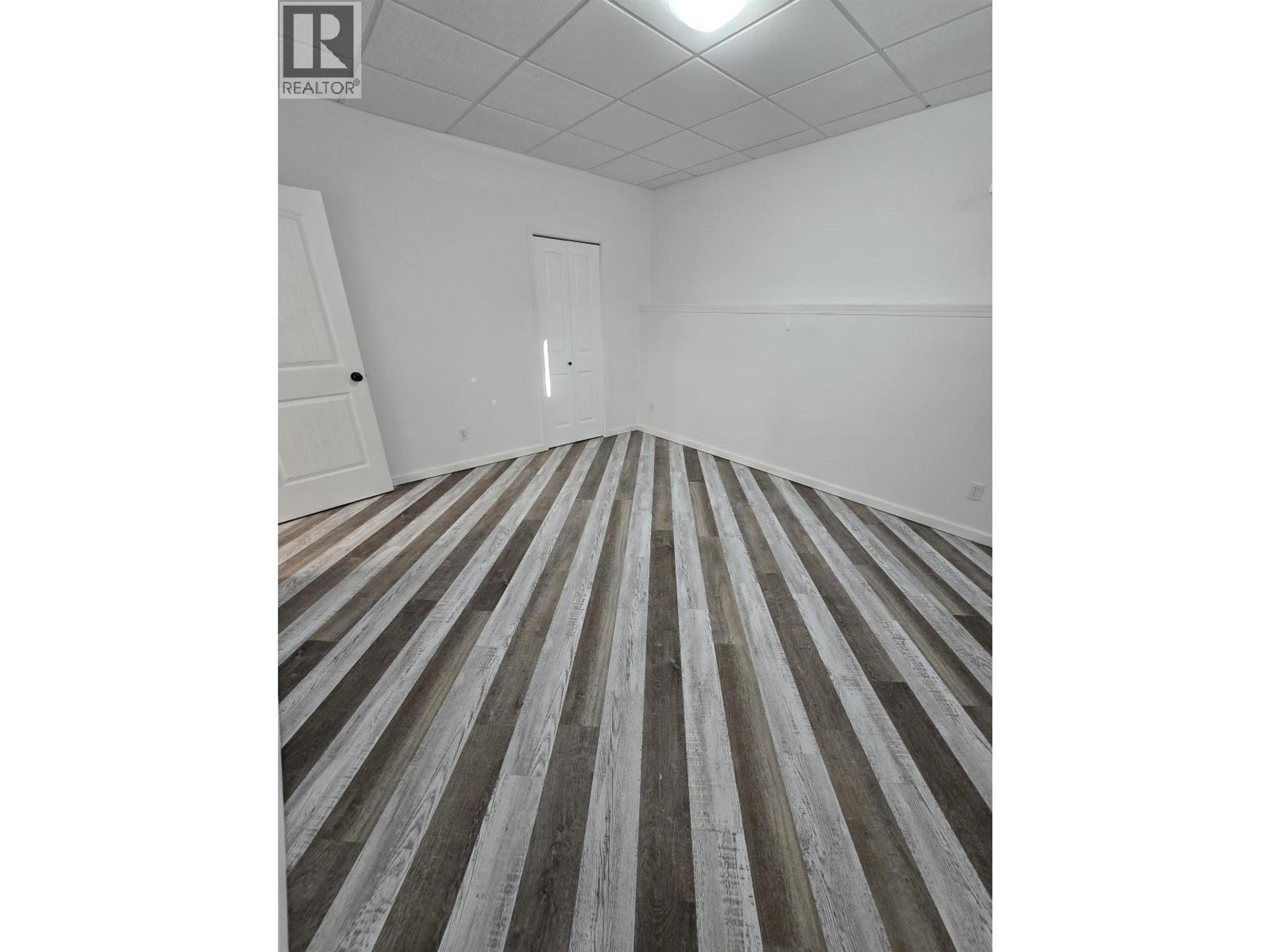 8724 114 AVENUE - 30