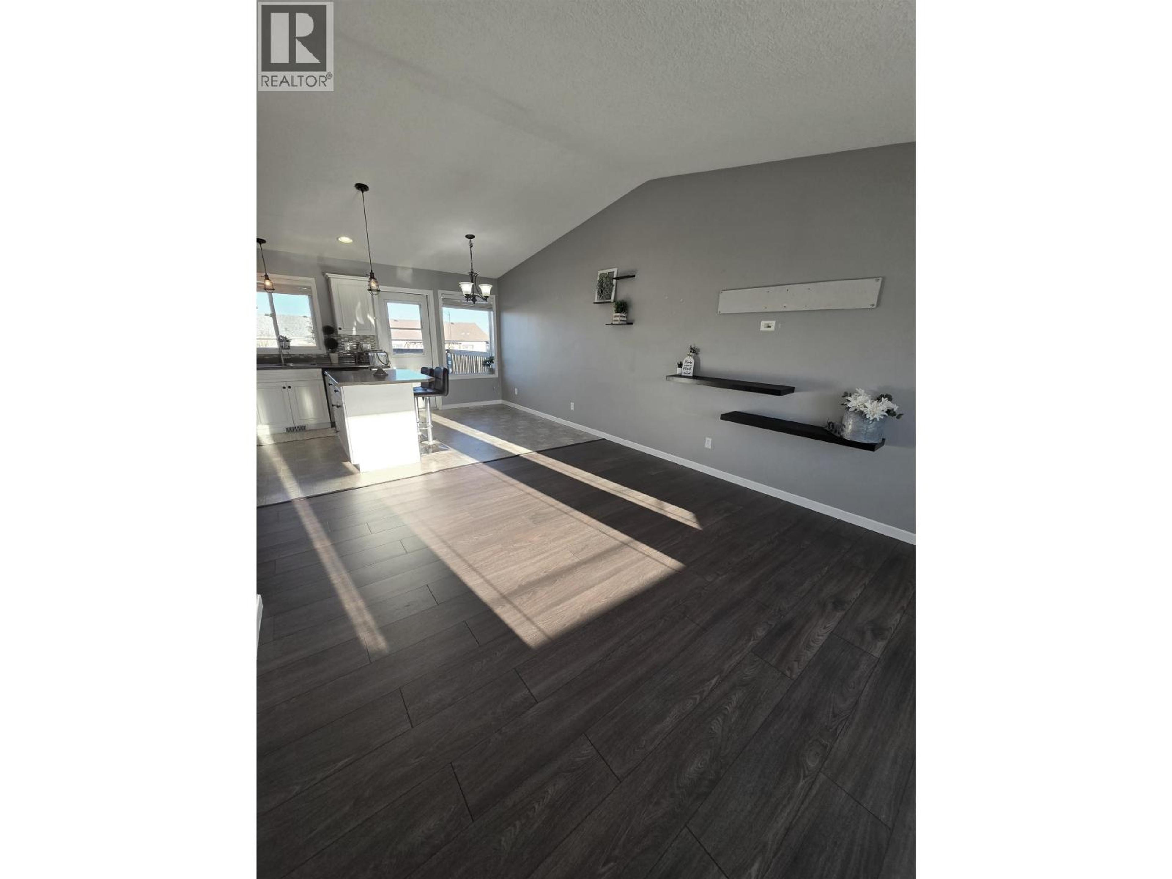 8724 114 AVENUE - 19