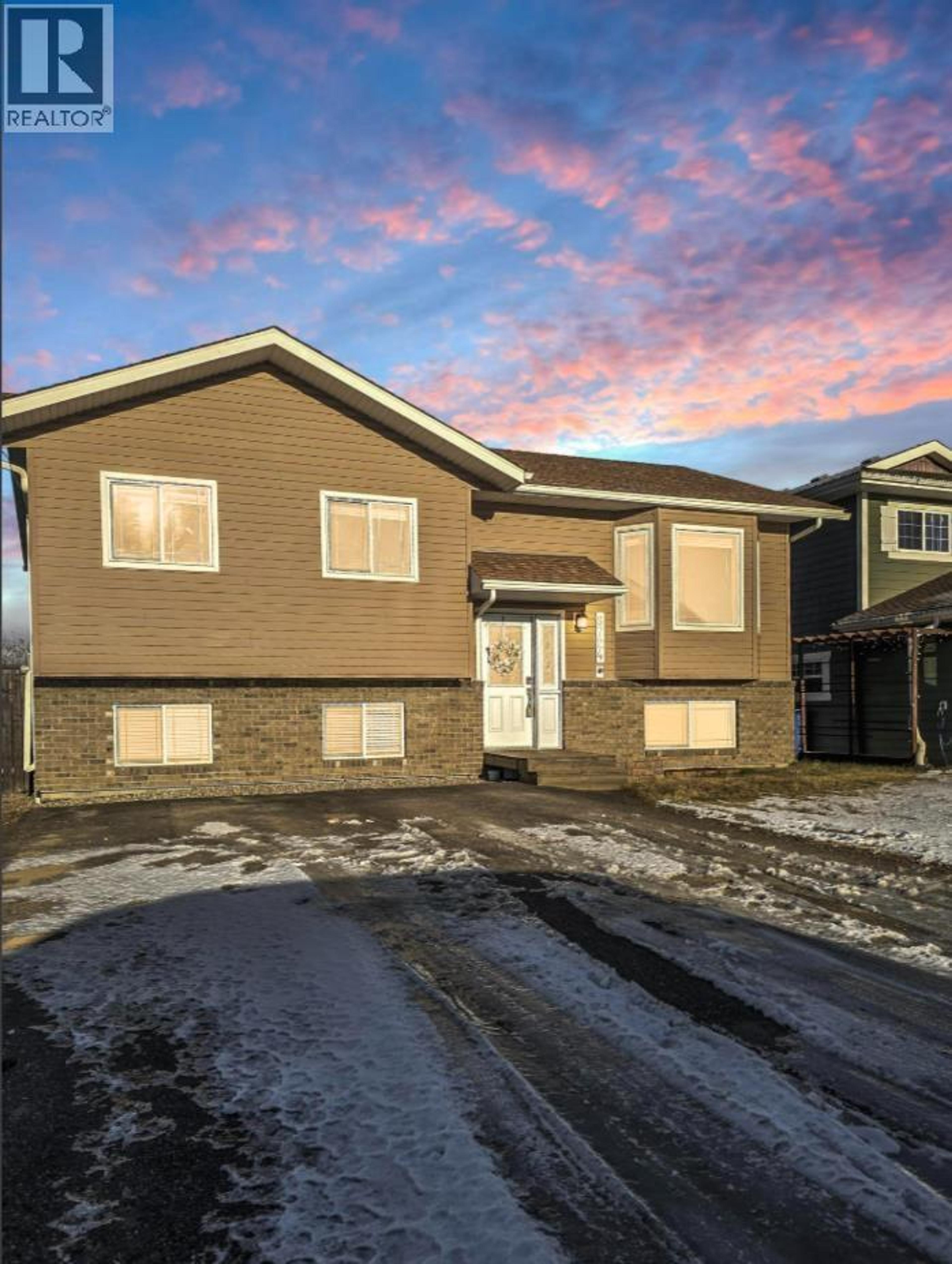 8724 114 AVENUE - 37