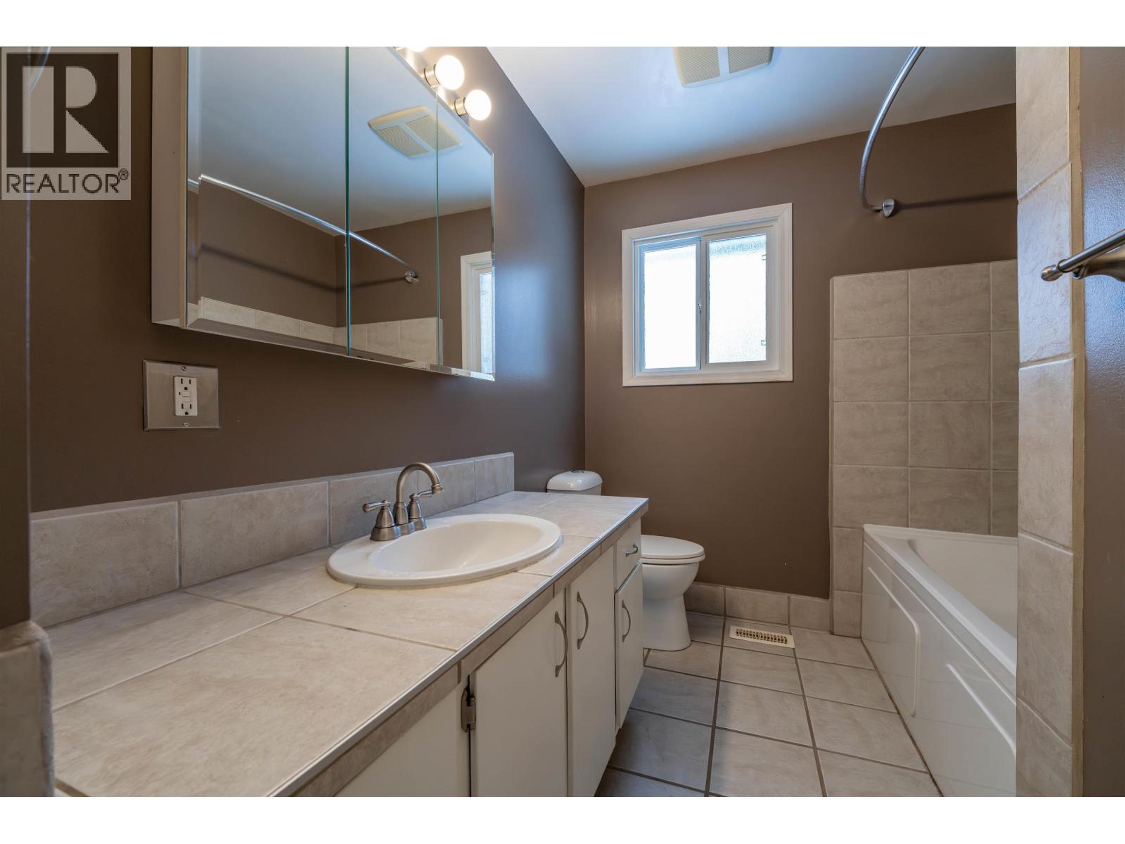 6151 POPLAR PLACE - 10