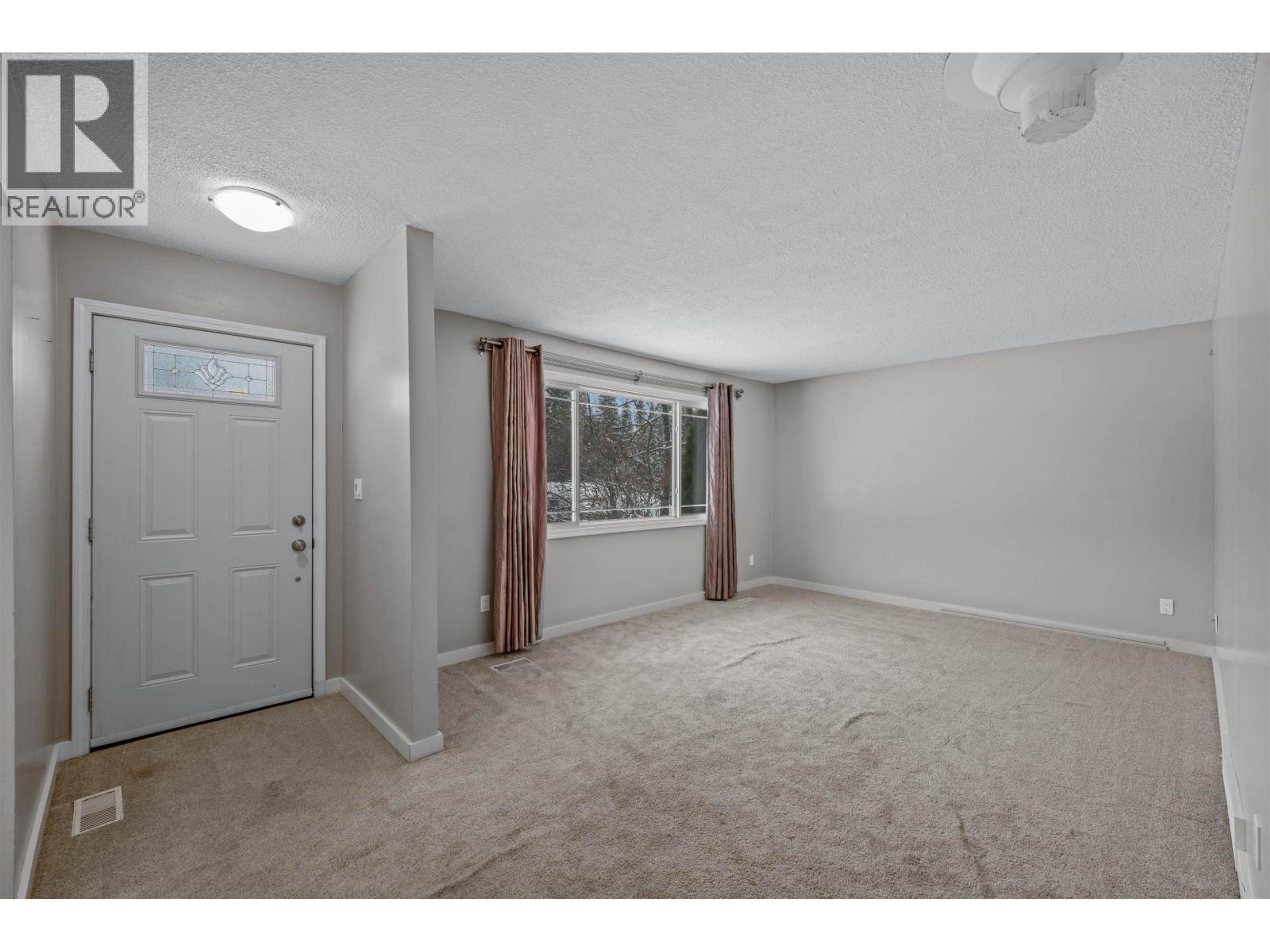 6151 POPLAR PLACE - Image 3