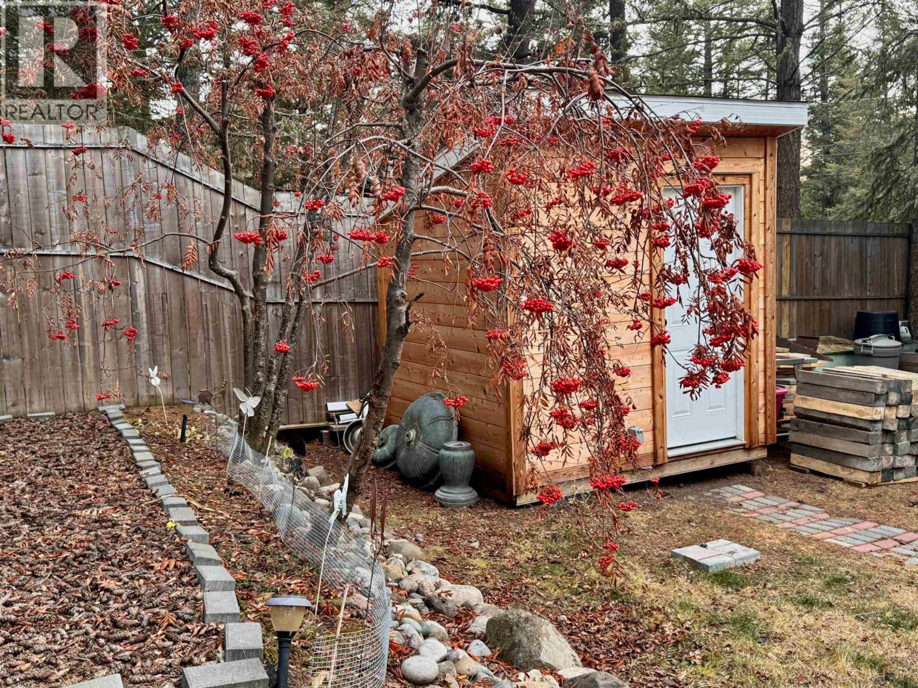 3743 EMERALD CRESCENT - 13