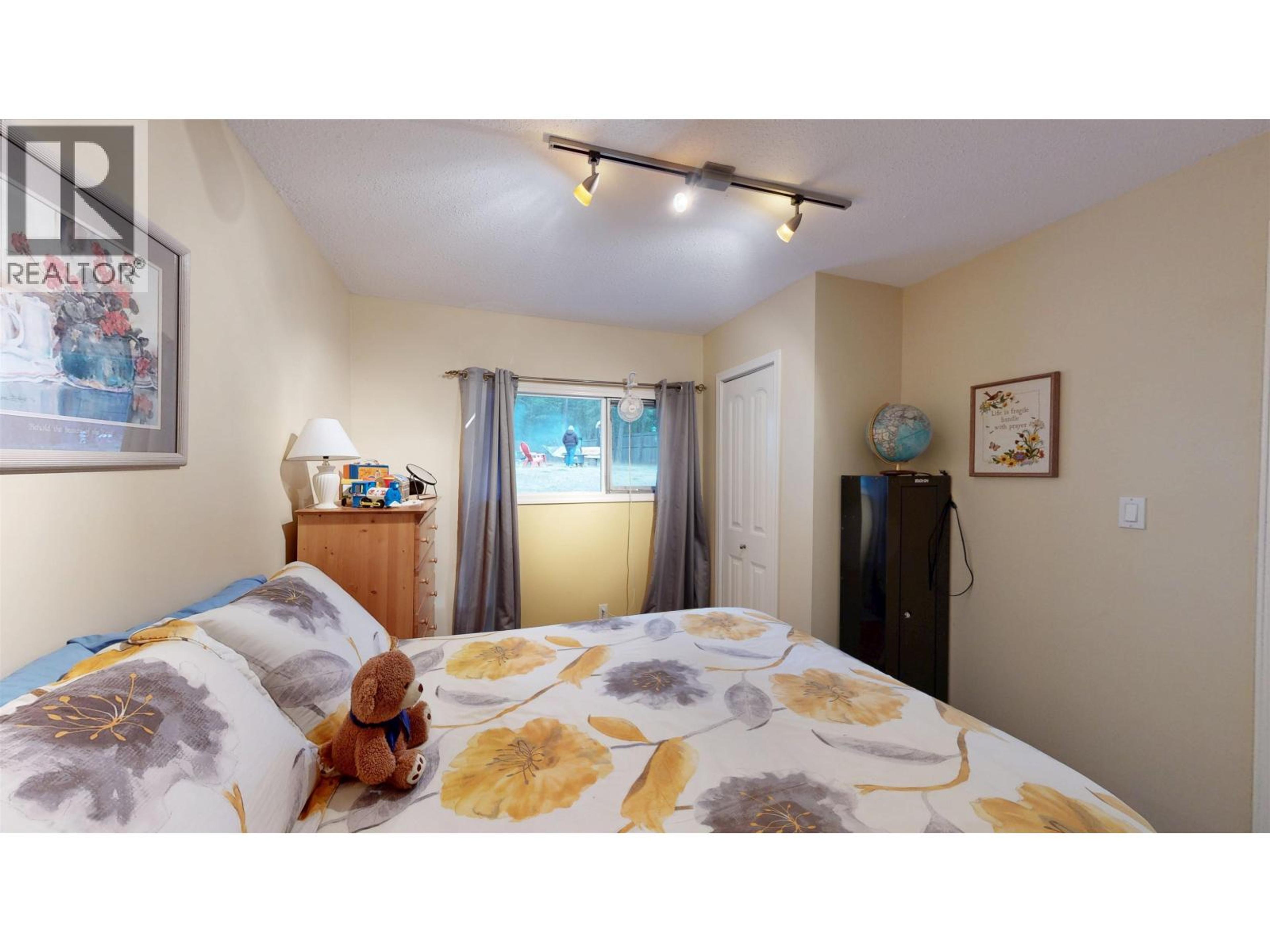 3743 EMERALD CRESCENT - 28