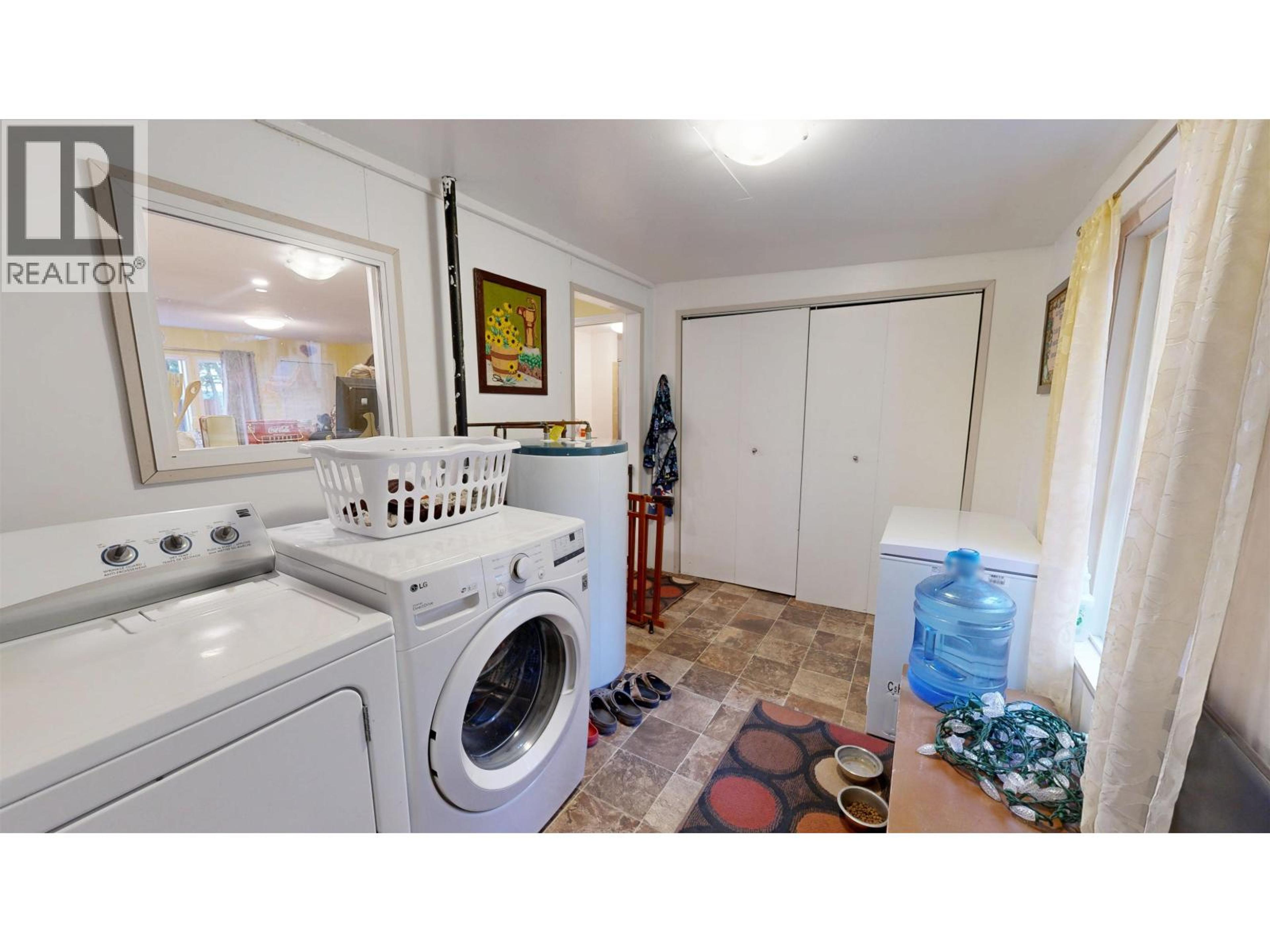 3743 EMERALD CRESCENT - 30