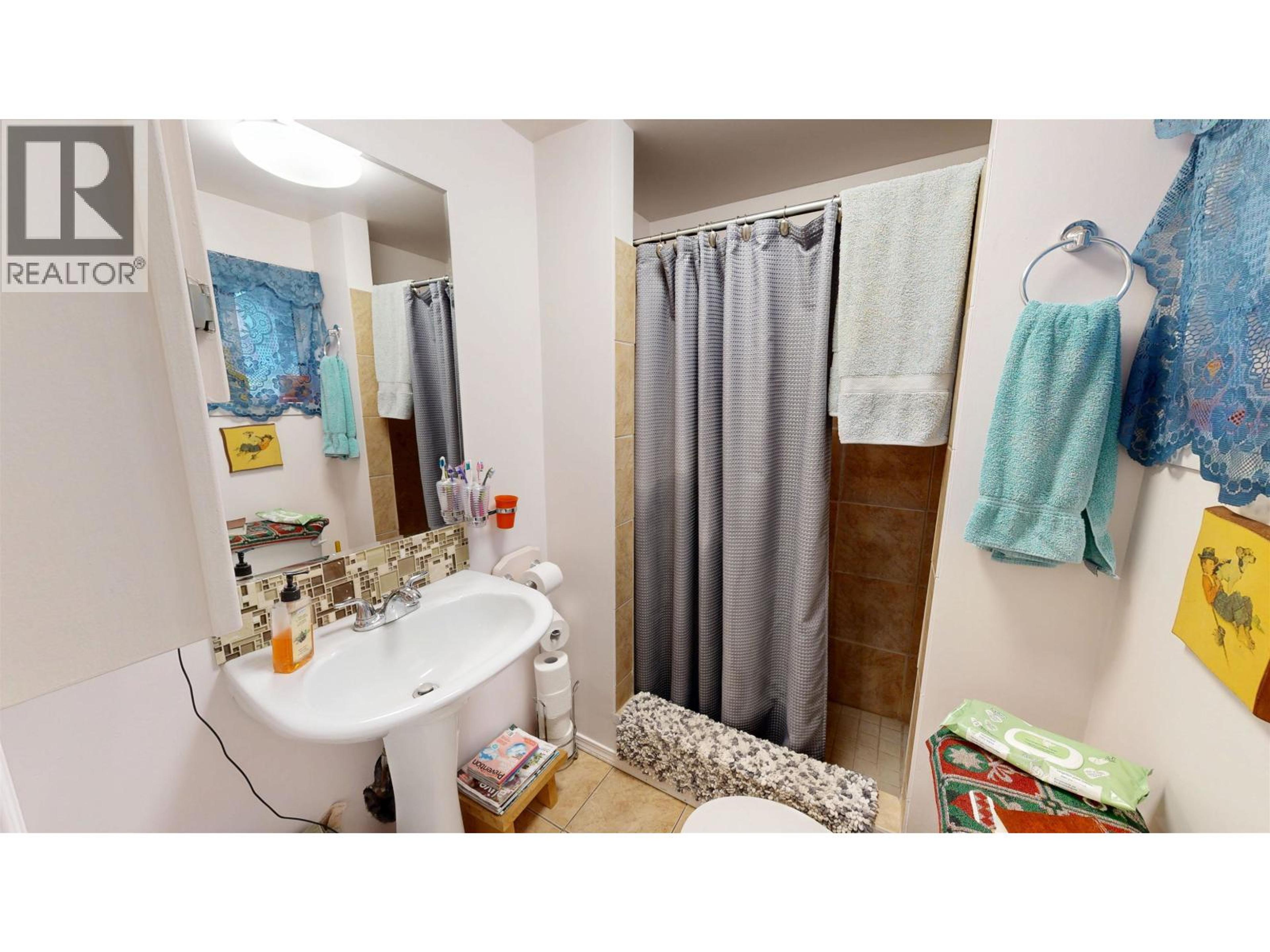 3743 EMERALD CRESCENT - 24