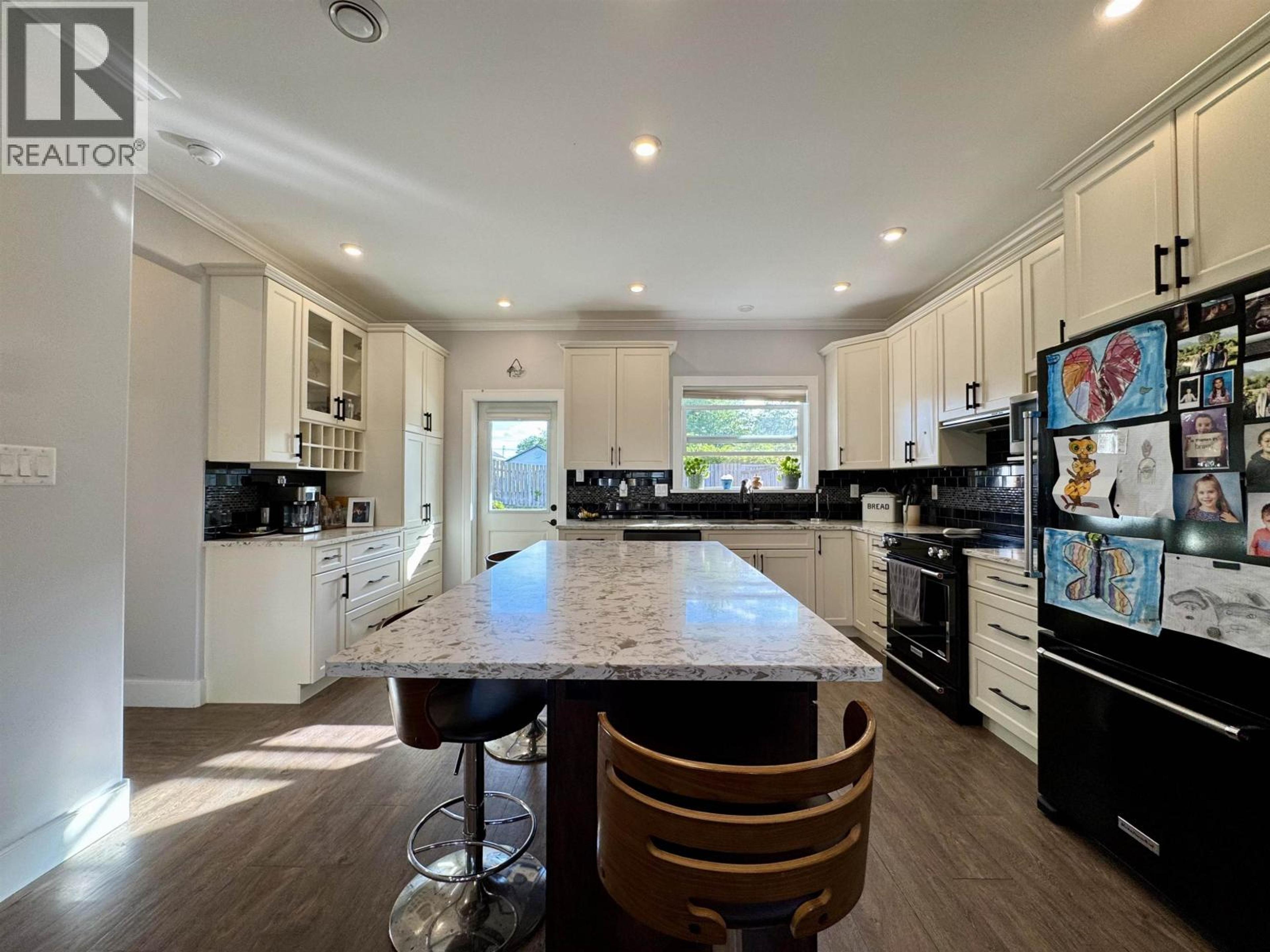 1005 EDWARD AVENUE - 14