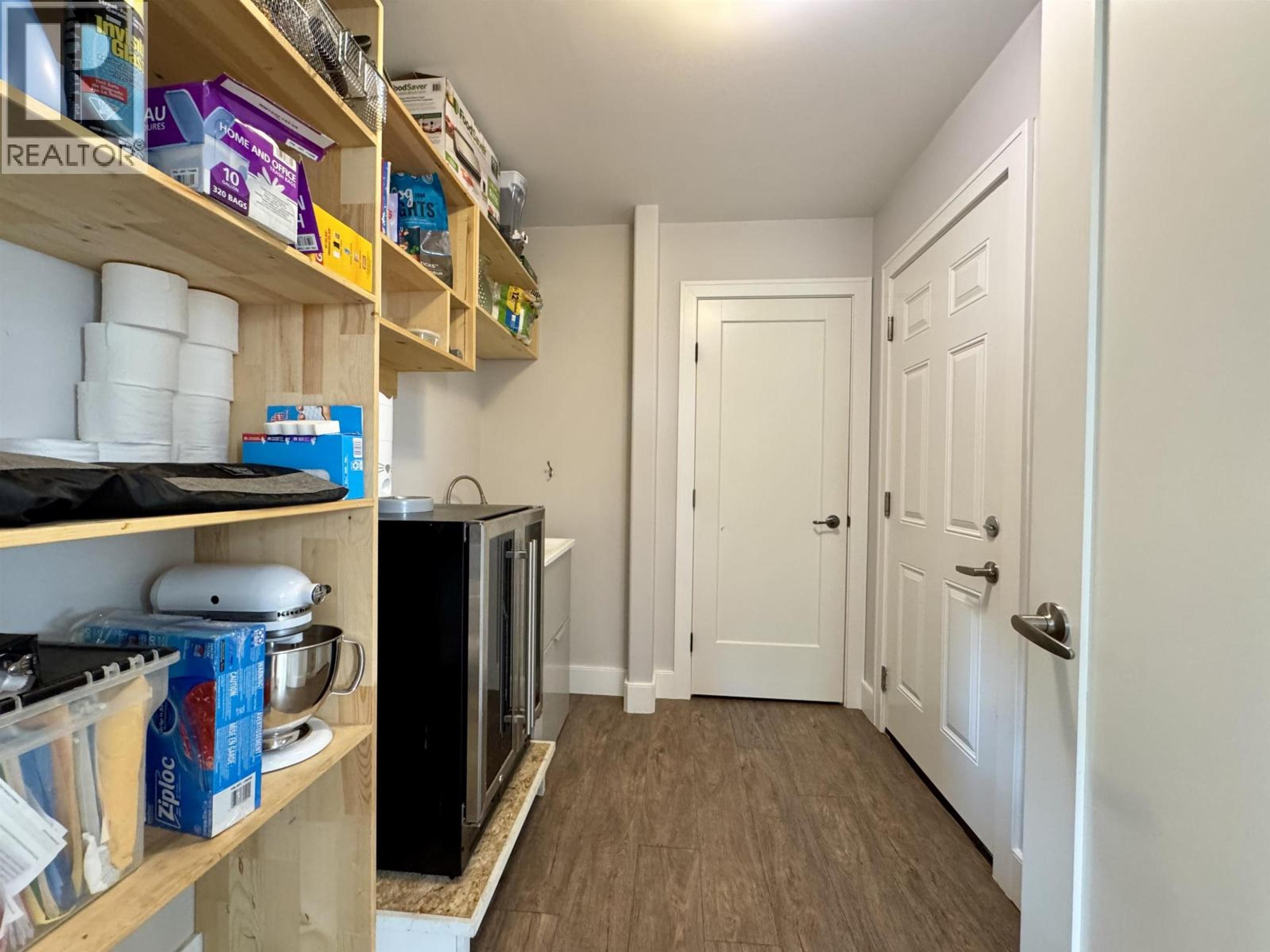 1005 EDWARD AVENUE - 18