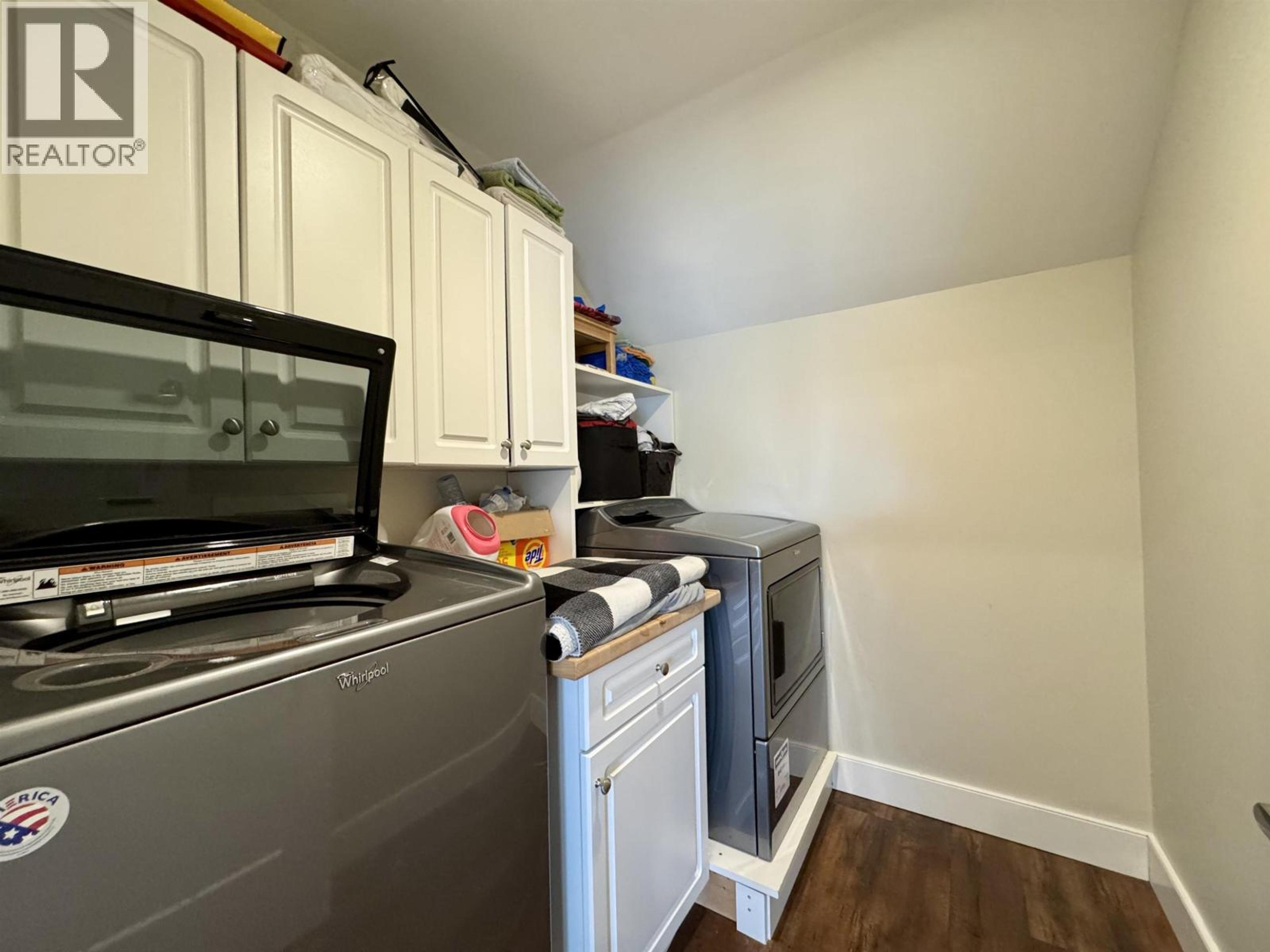 1005 EDWARD AVENUE - 23