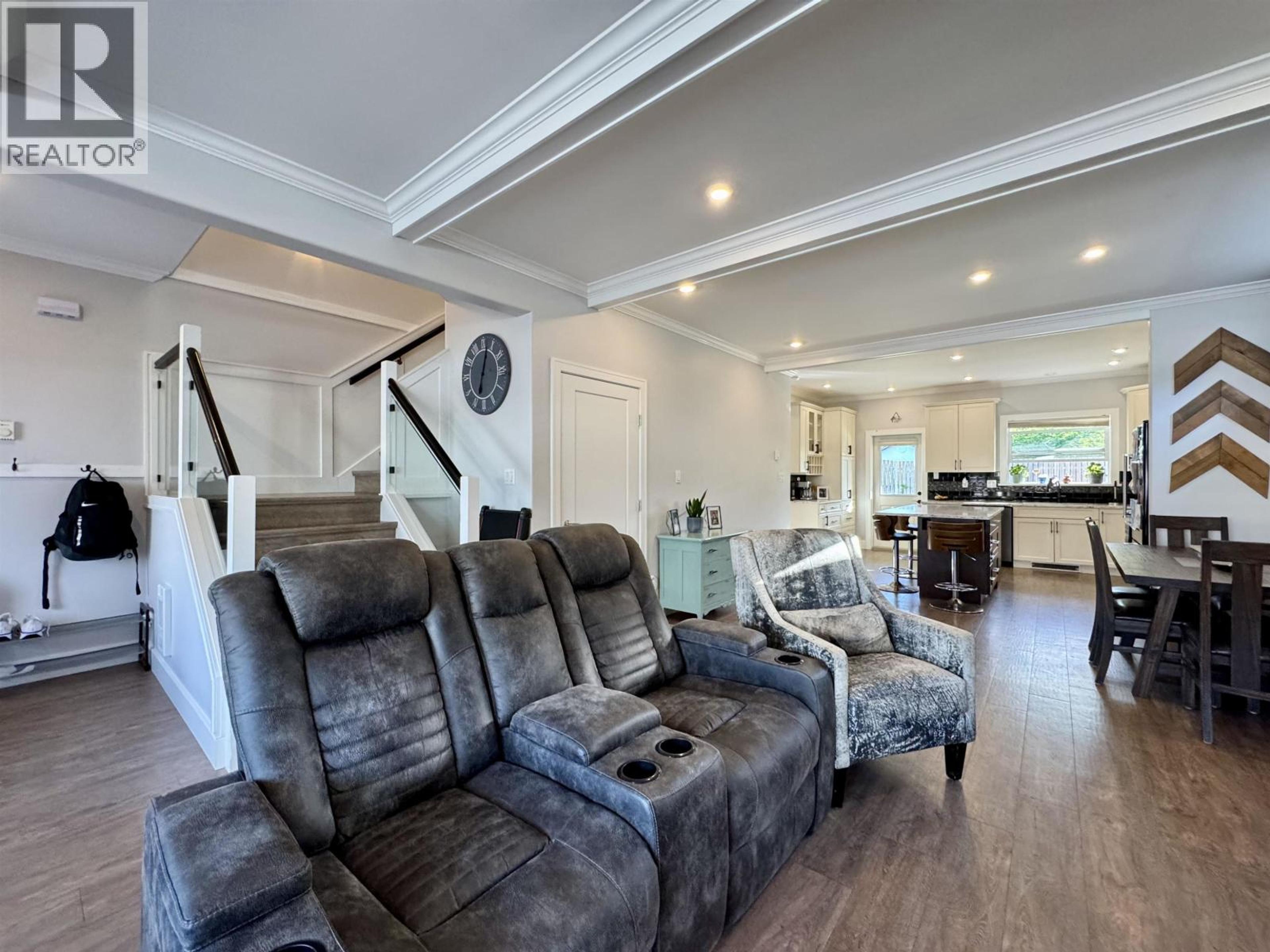 1005 EDWARD AVENUE - Image 2