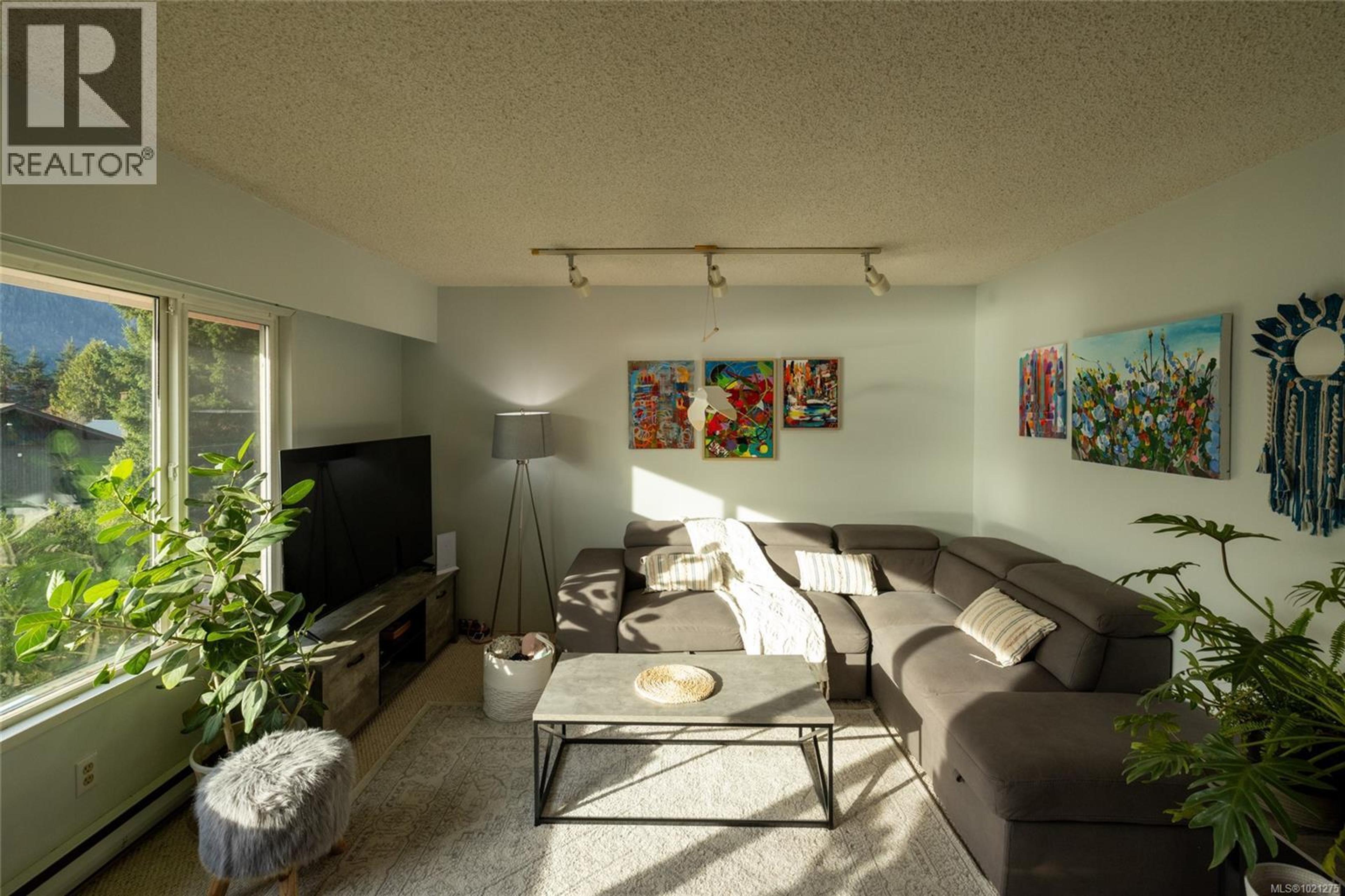 1112 MAQUINNA AVE - 52