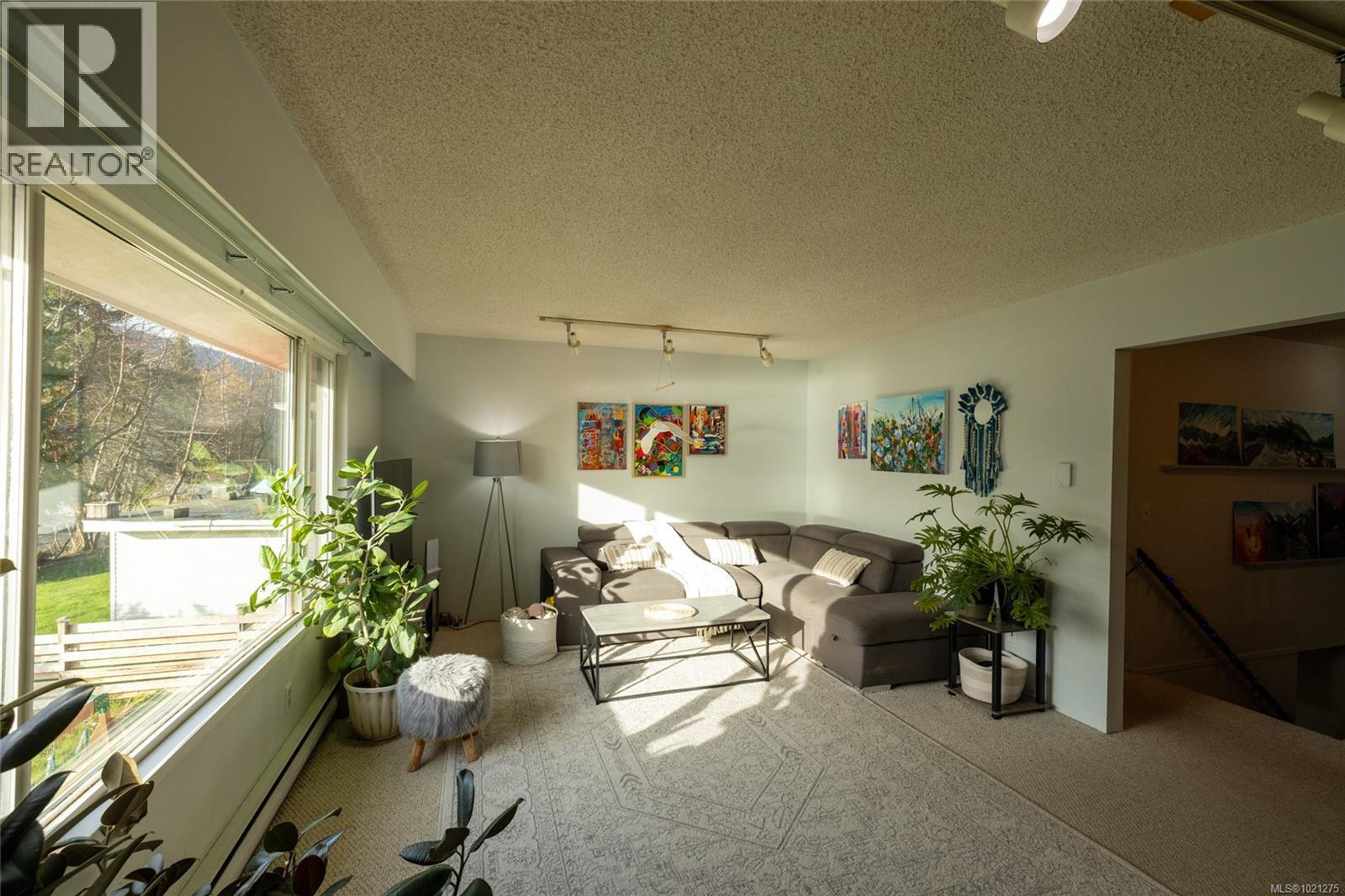 1112 MAQUINNA AVE - 53