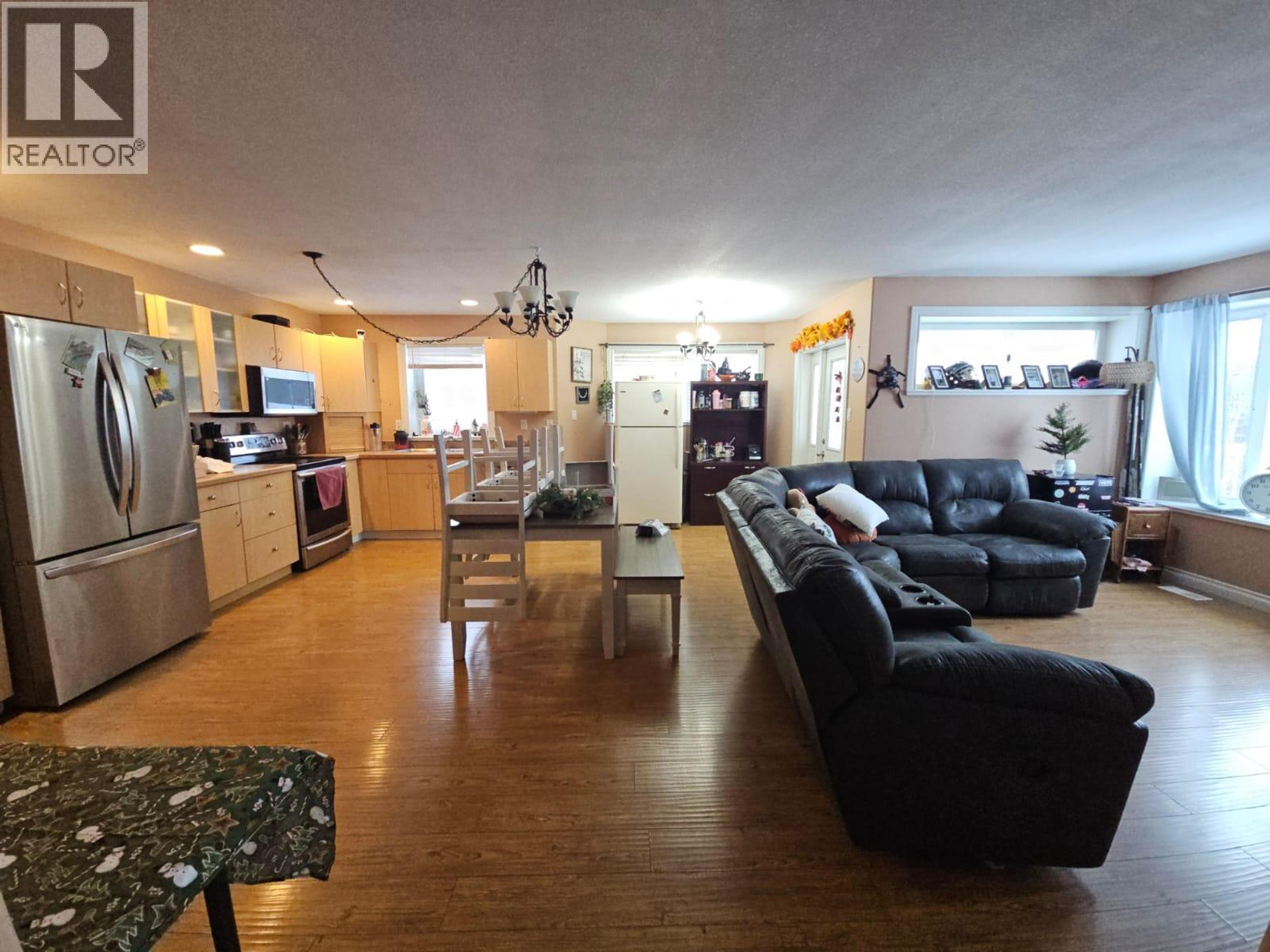 10203 16 STREET - Image 2