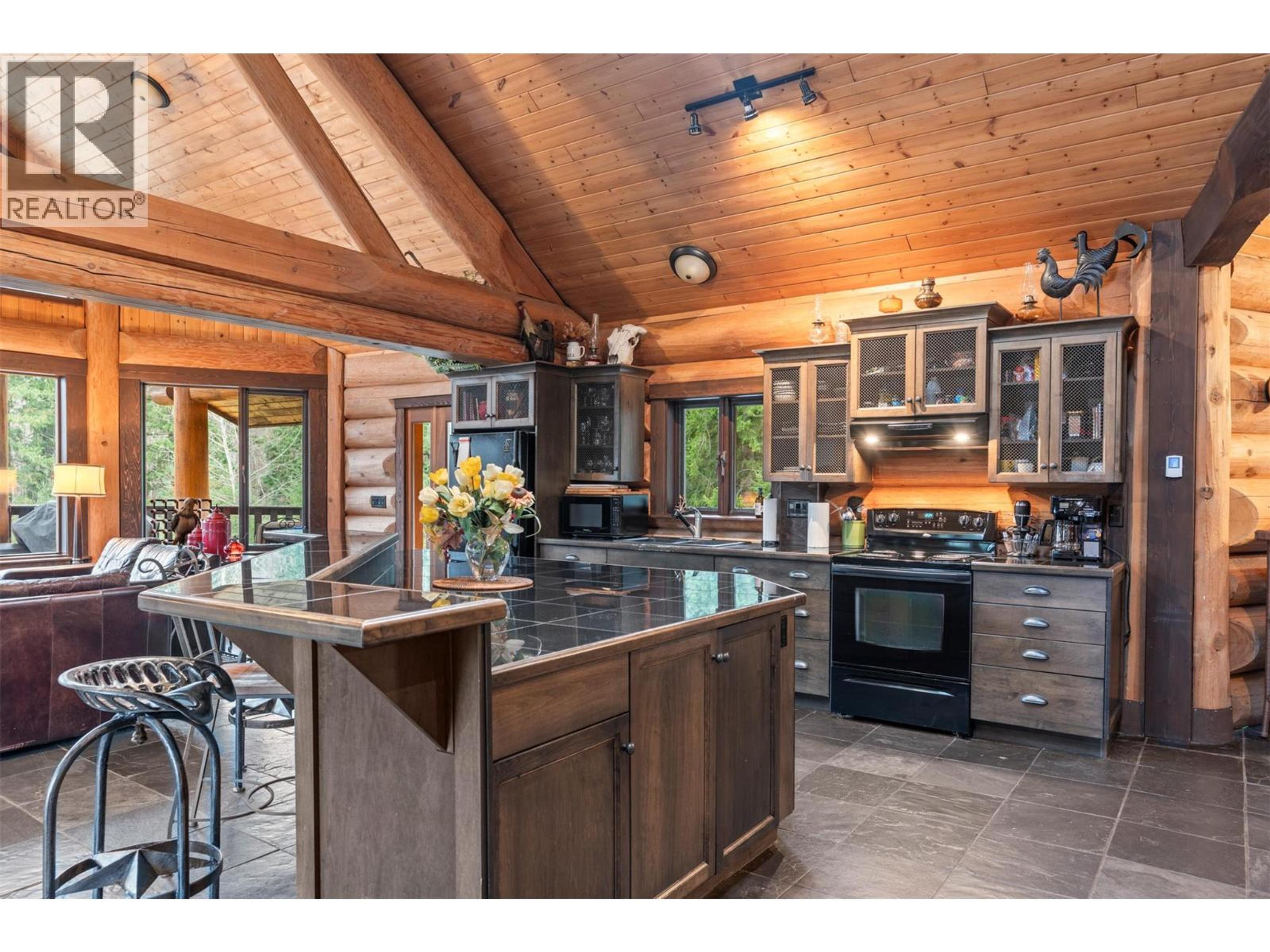 1703 HILLIER ROAD - 18