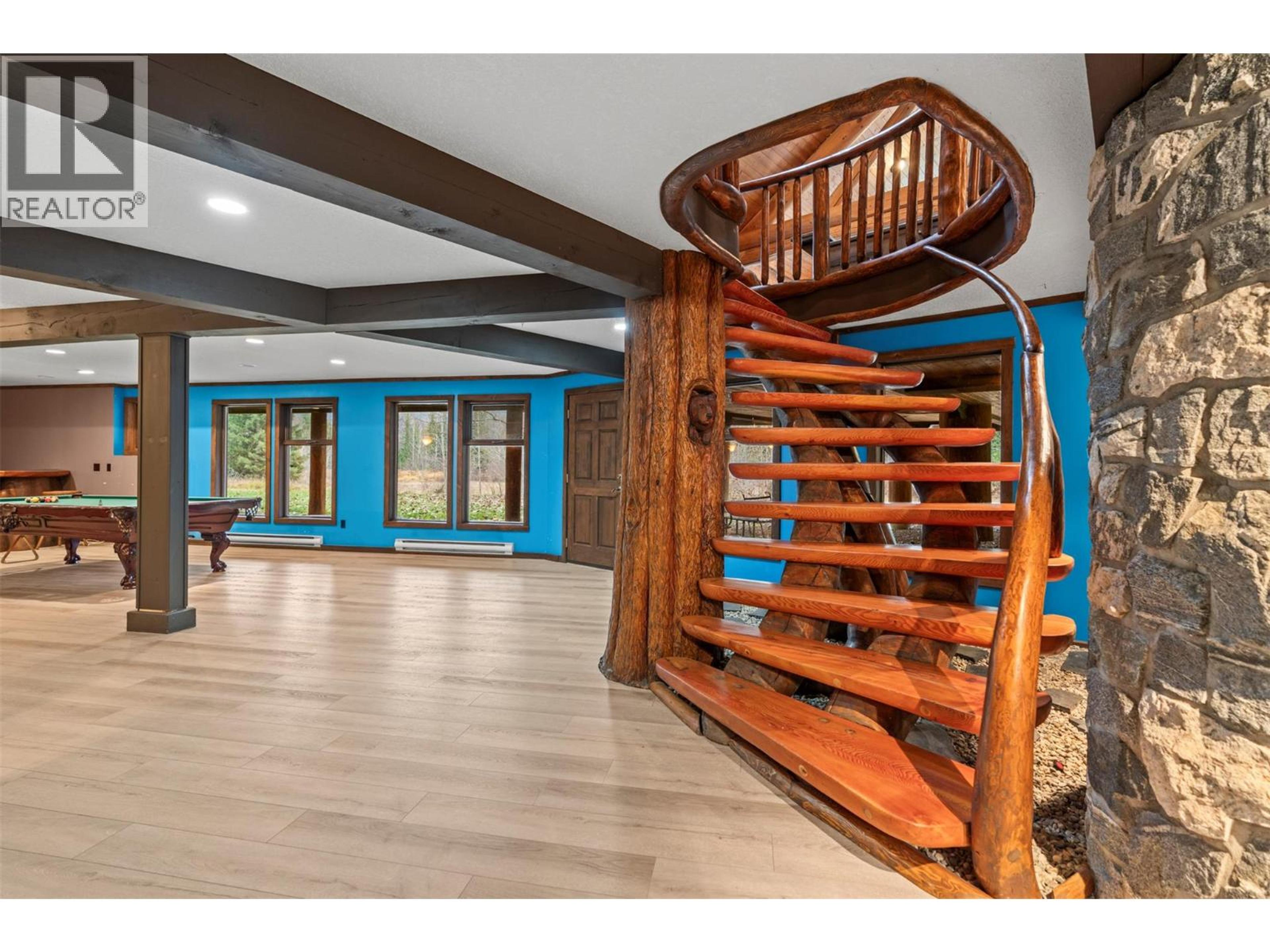 1703 HILLIER ROAD - 32