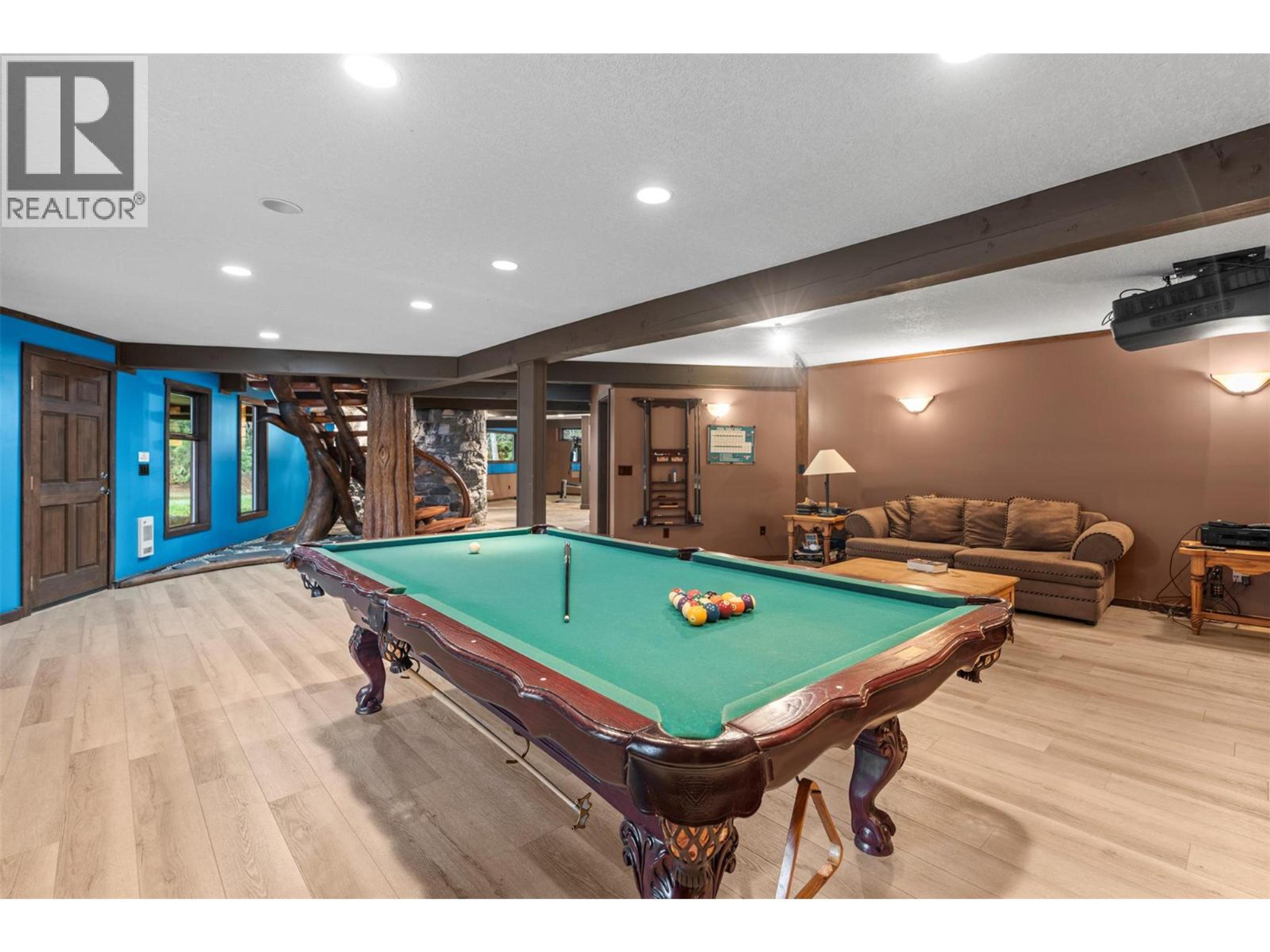 1703 HILLIER ROAD - 36