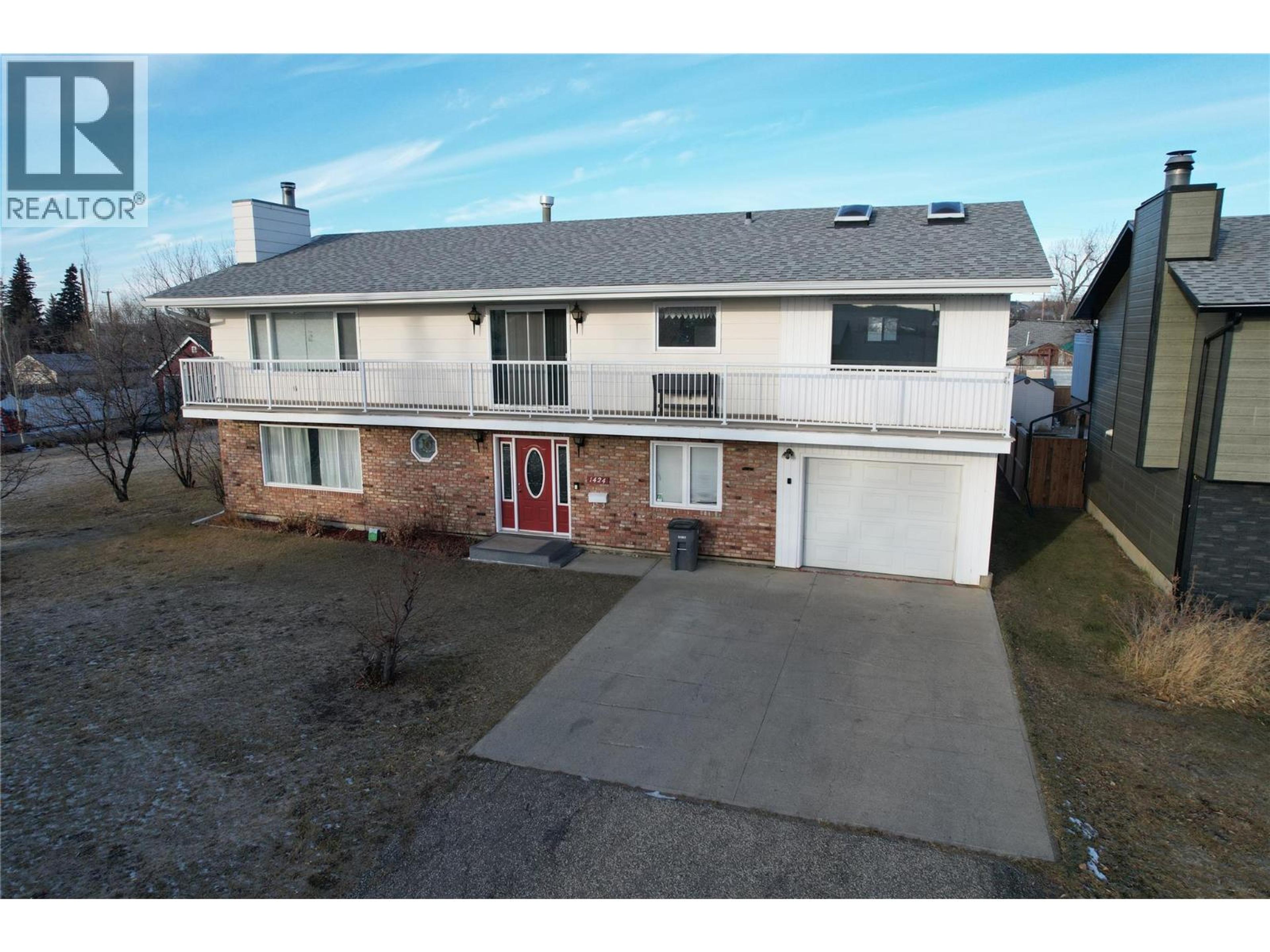 1424 106 AVENUE - Main Image