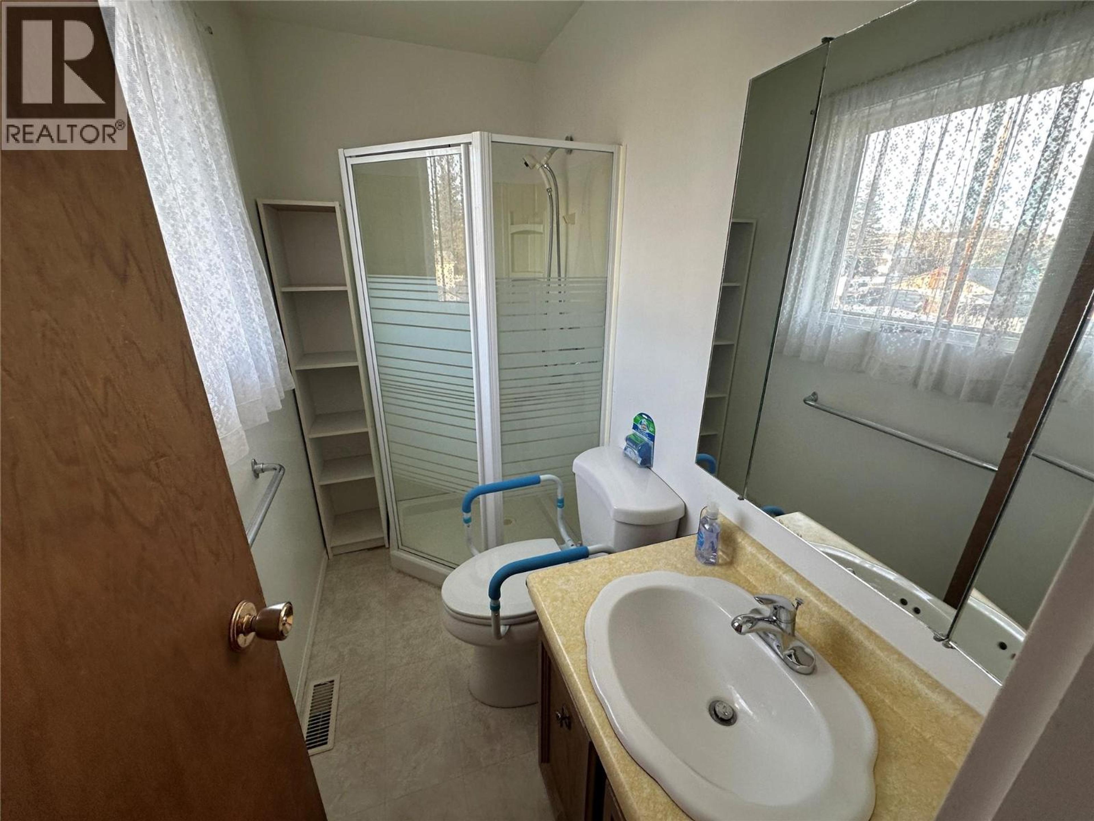 1424 106 AVENUE - 13