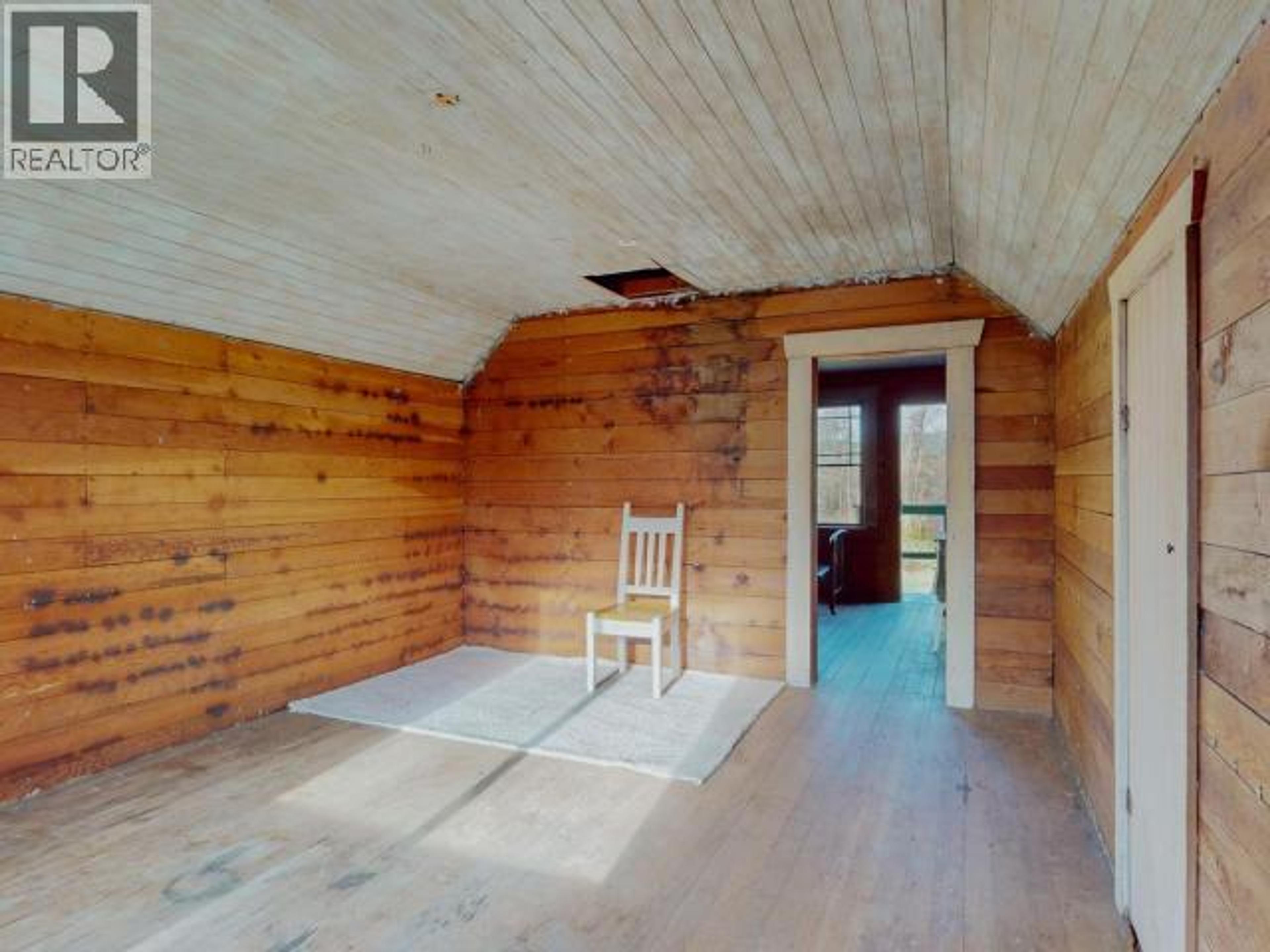 5875 FRASER STREET - 28