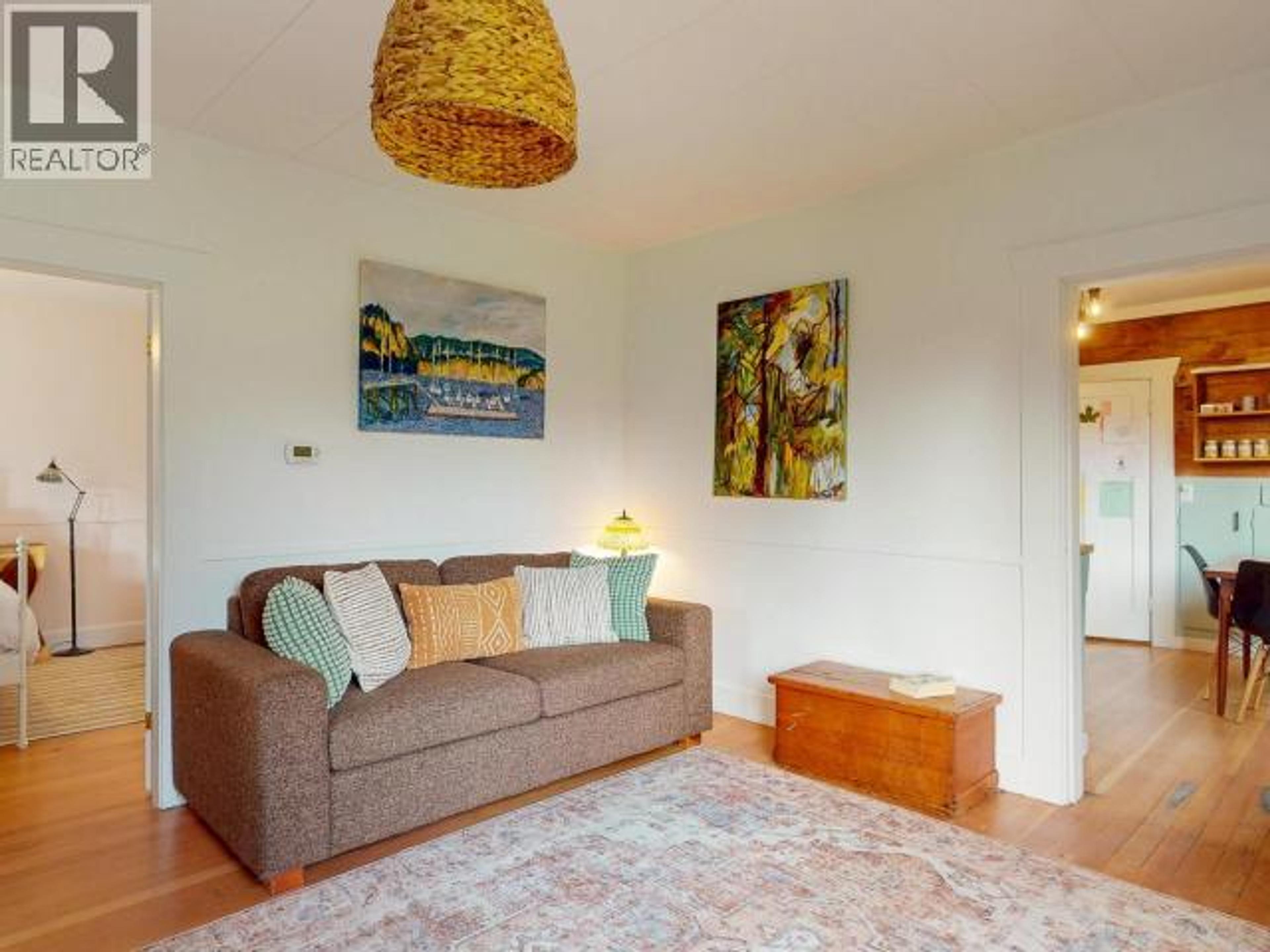 5875 FRASER STREET - 7