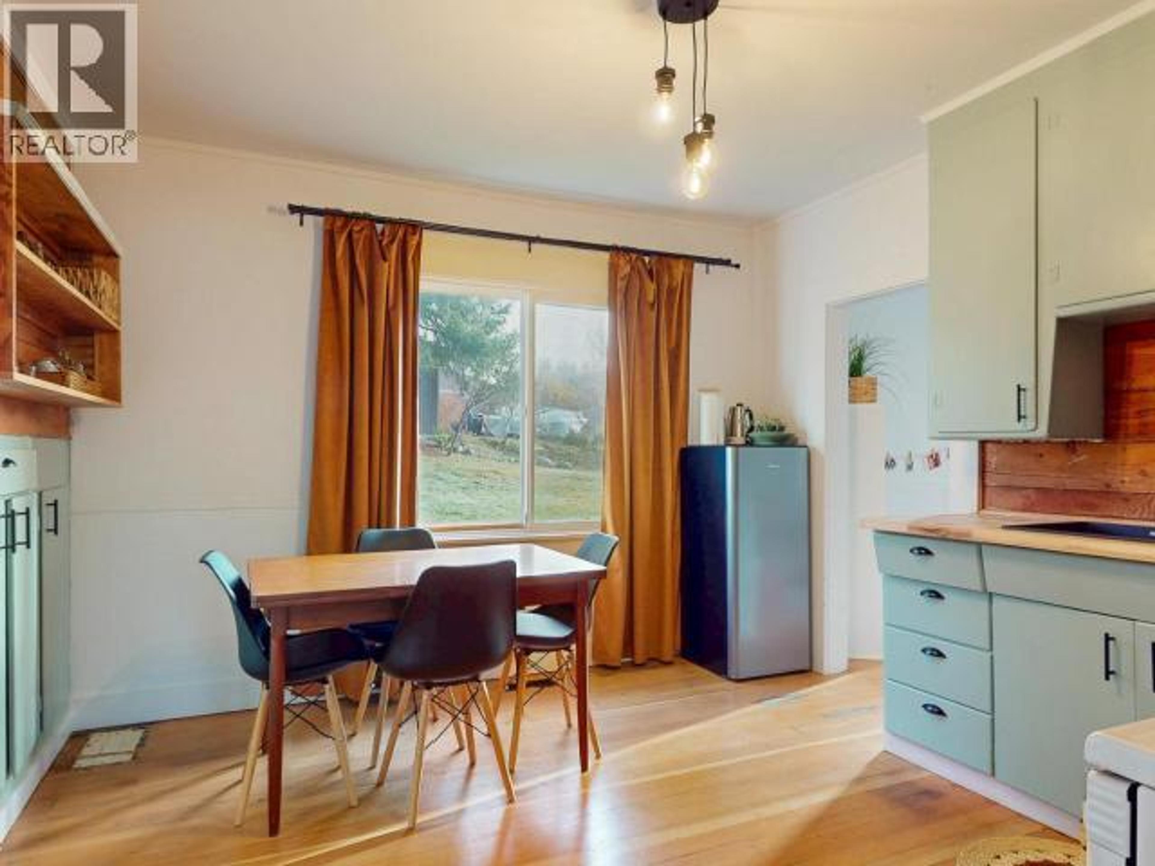 5875 FRASER STREET - 14