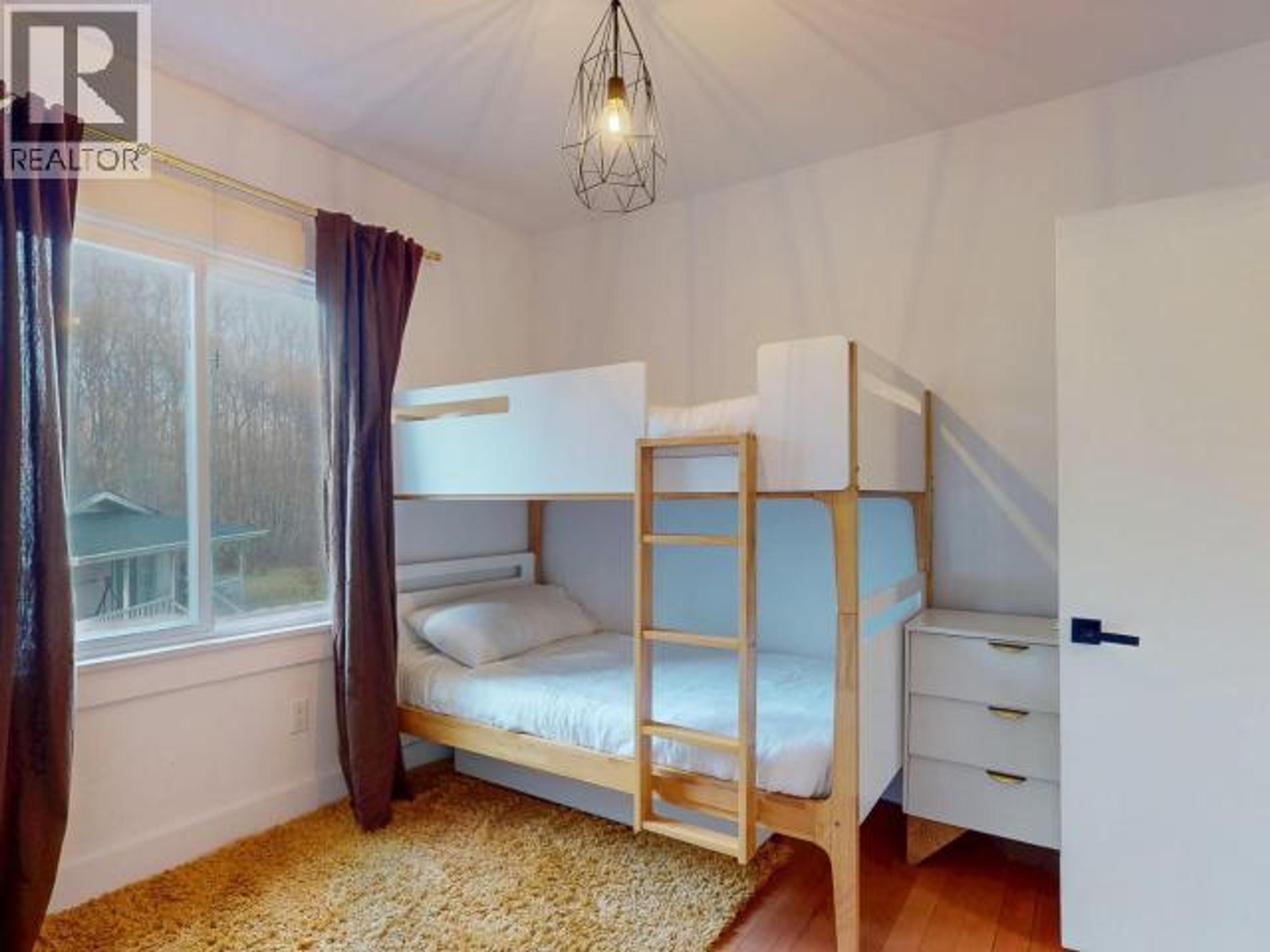 5875 FRASER STREET - 18