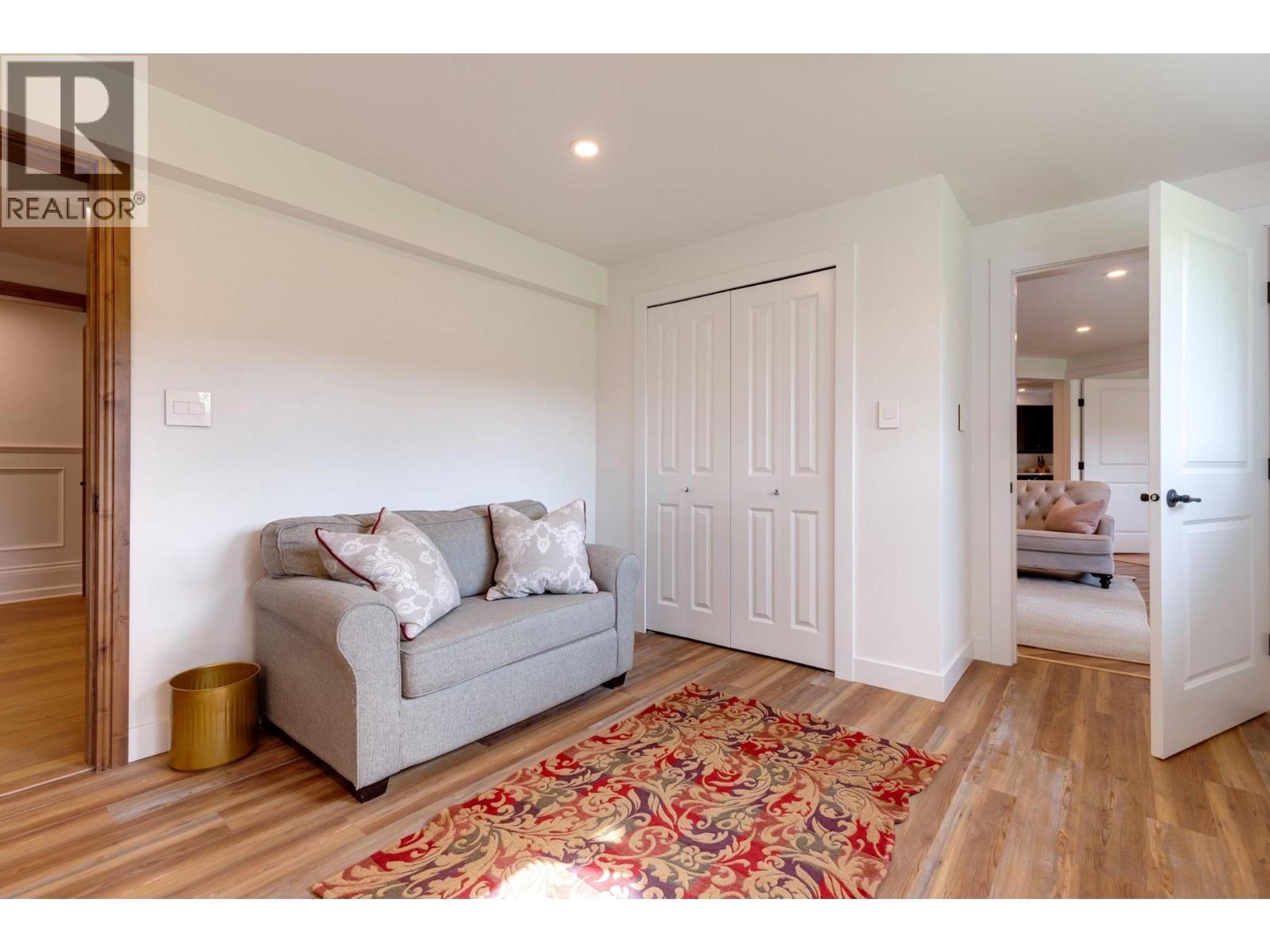 7015 BENCH DRIVE - 40