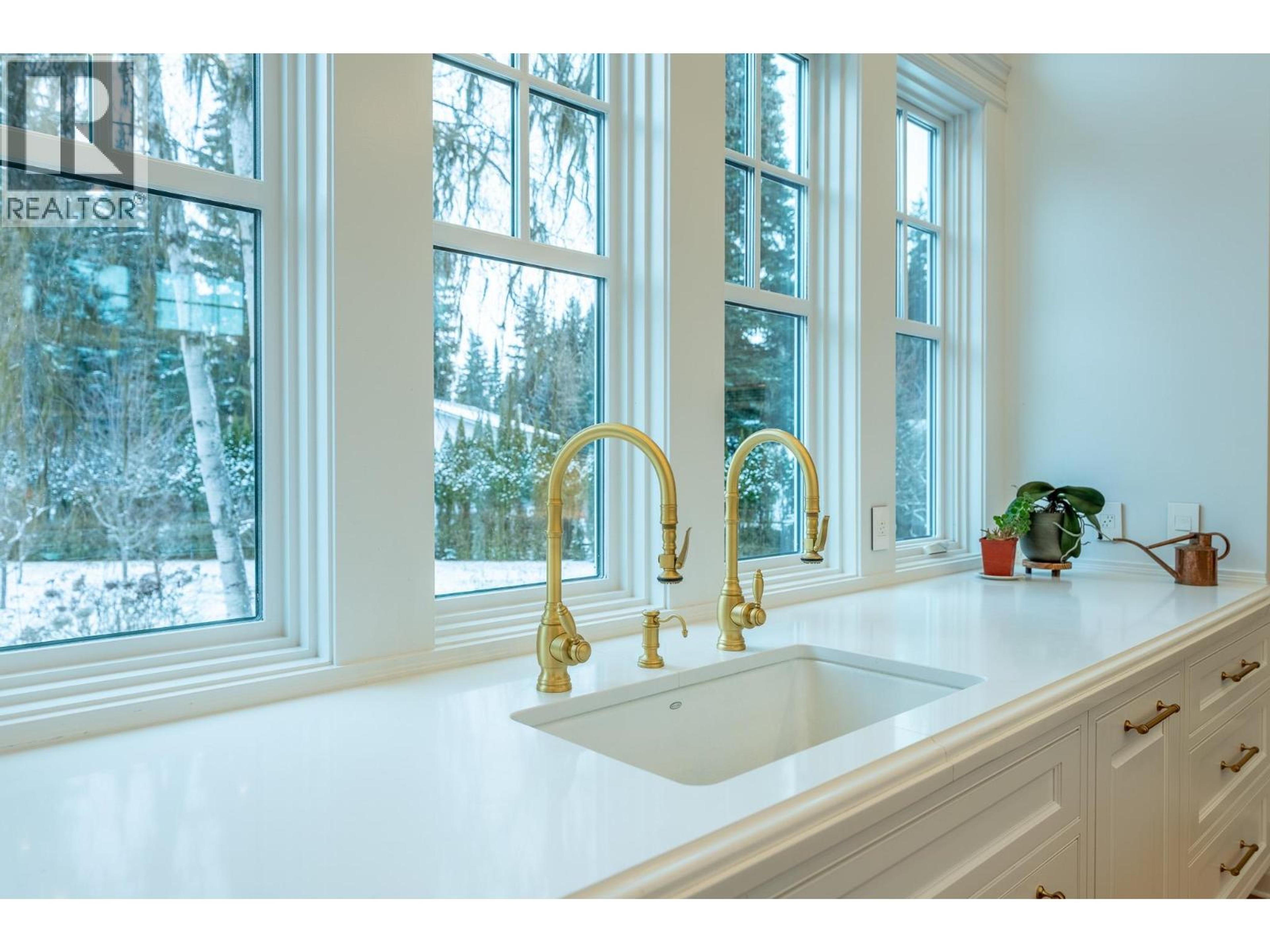 7015 BENCH DRIVE - 15