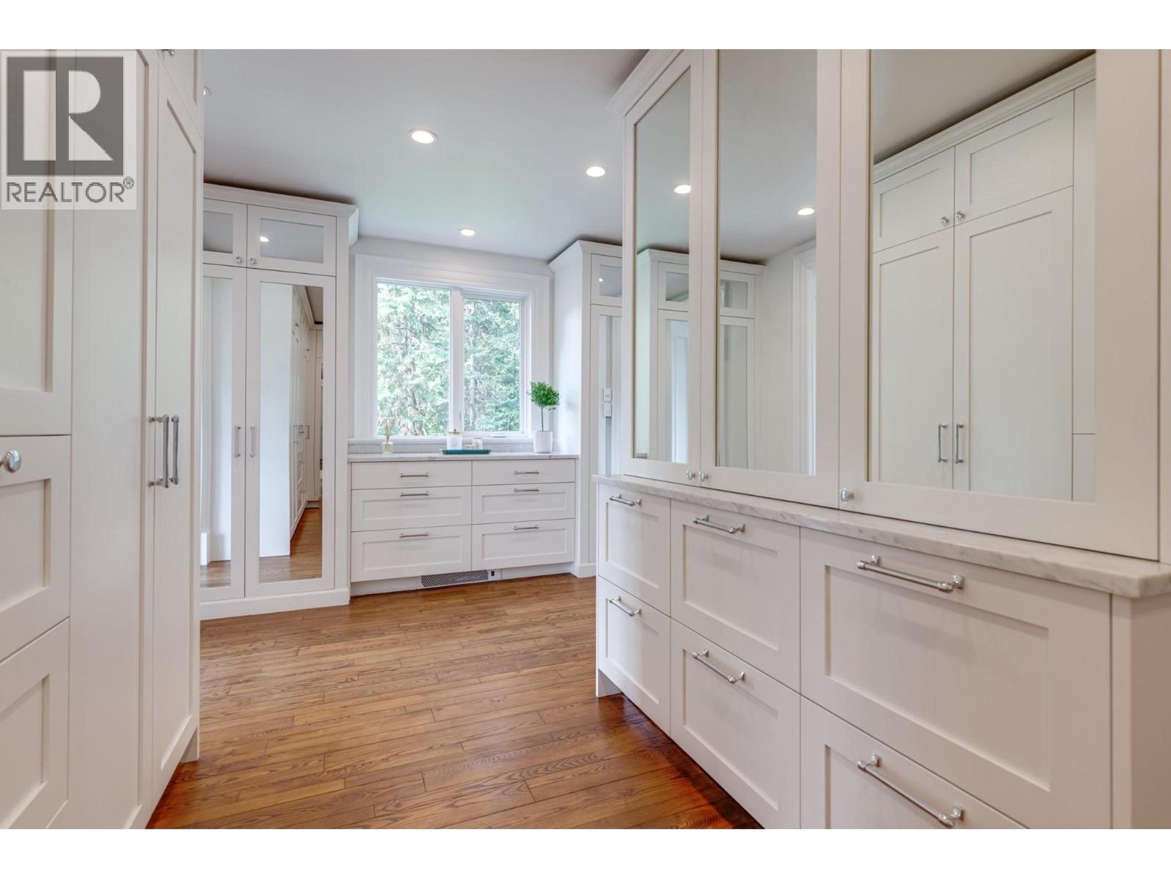 7015 BENCH DRIVE - 21