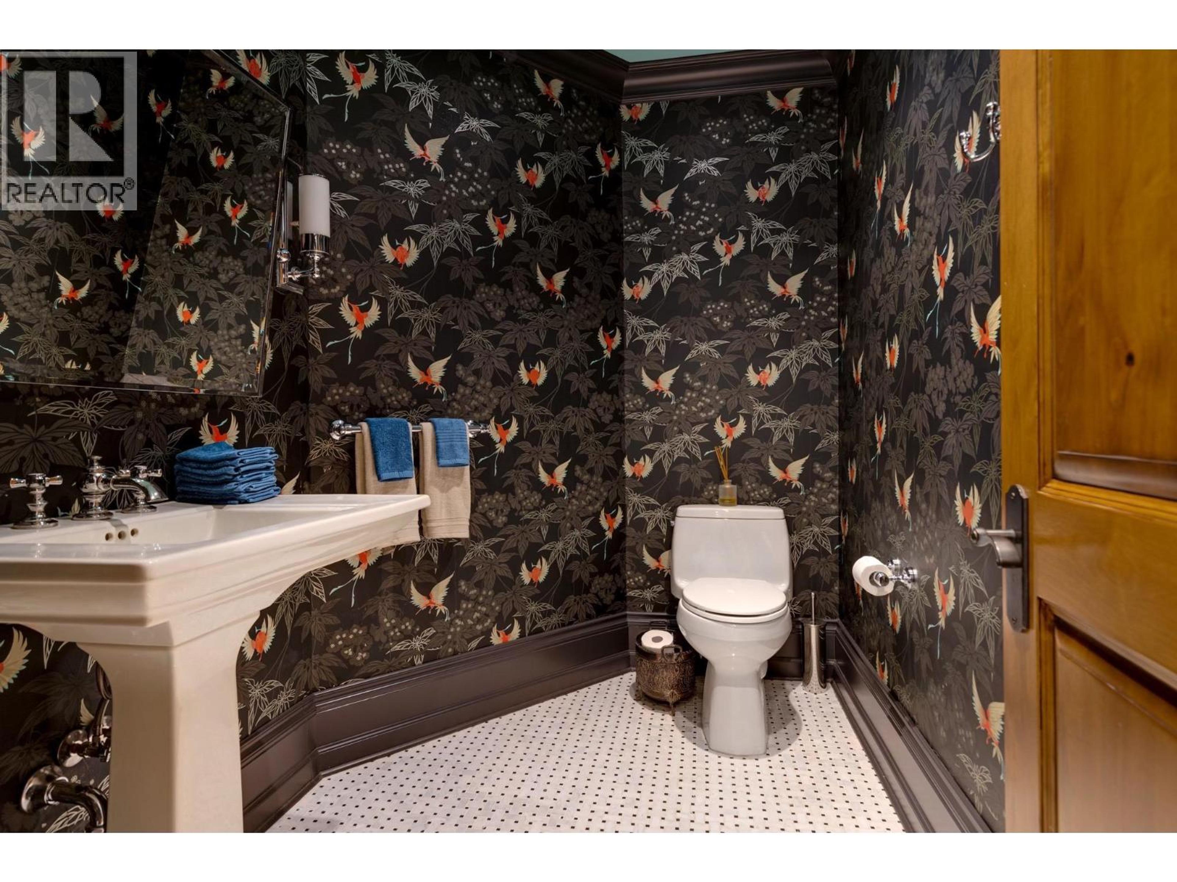 7015 BENCH DRIVE - 31