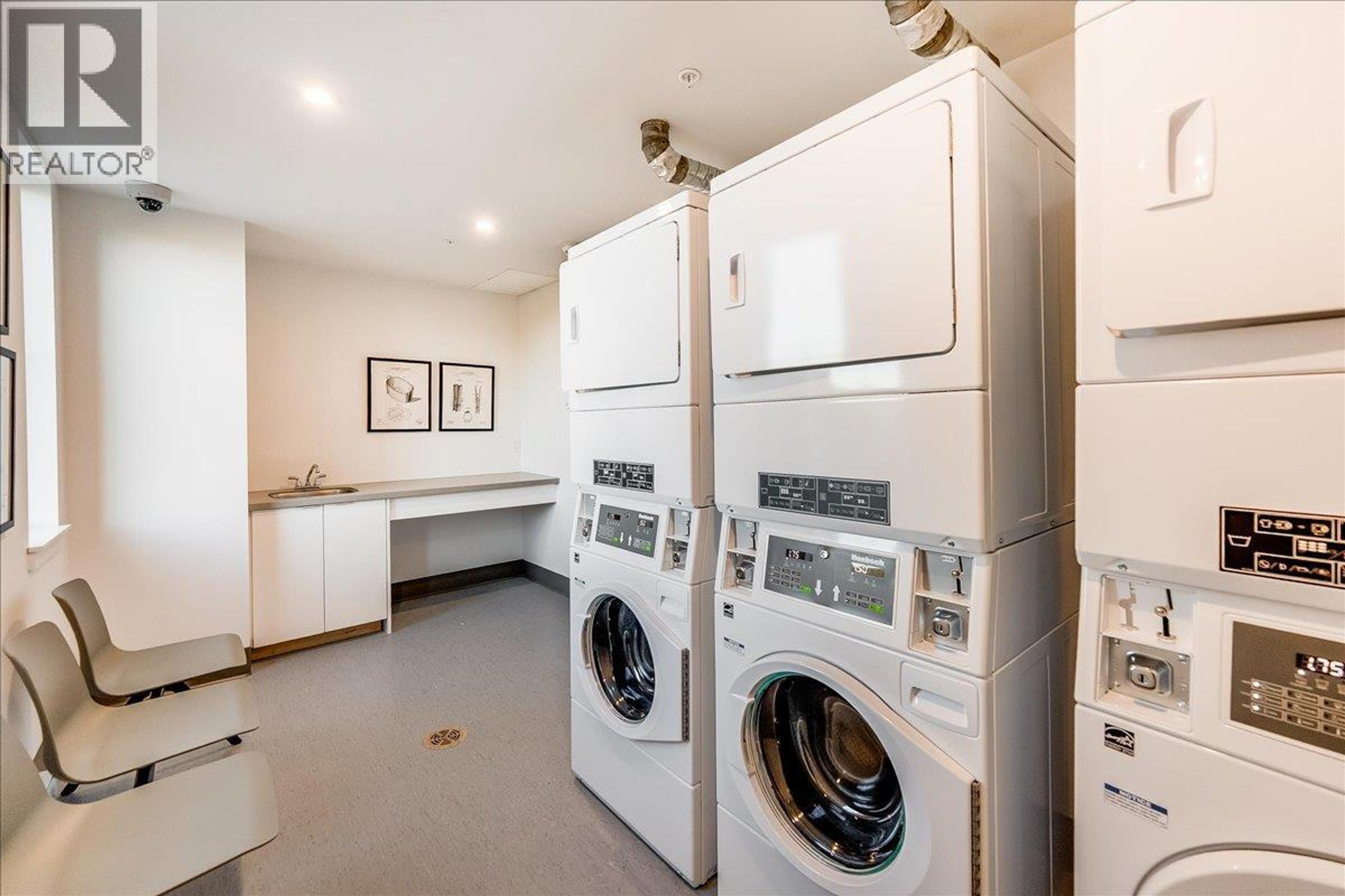 #417 4280 RED MOUNTAIN ROAD - 33