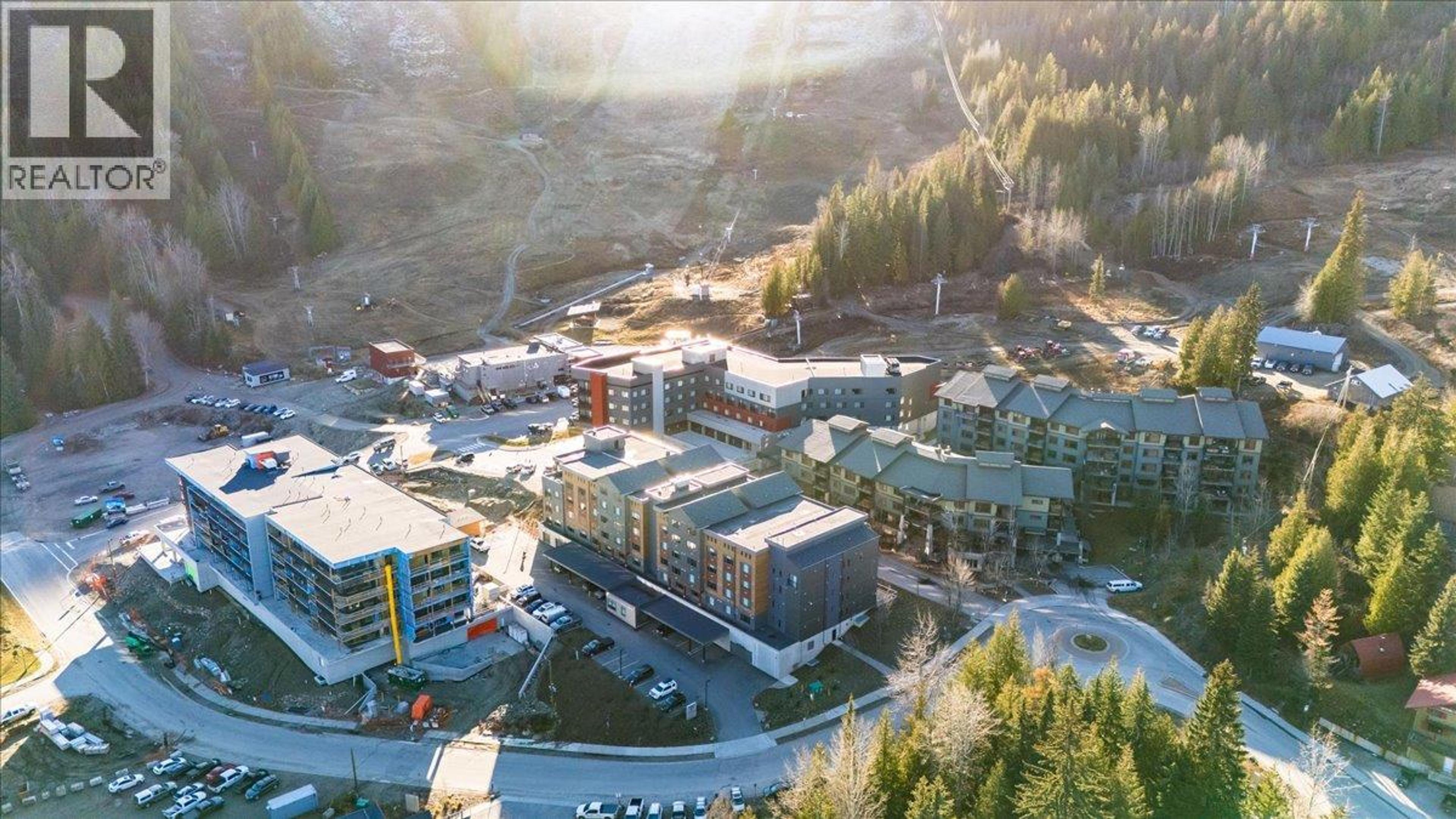 #417 4280 RED MOUNTAIN ROAD - 36