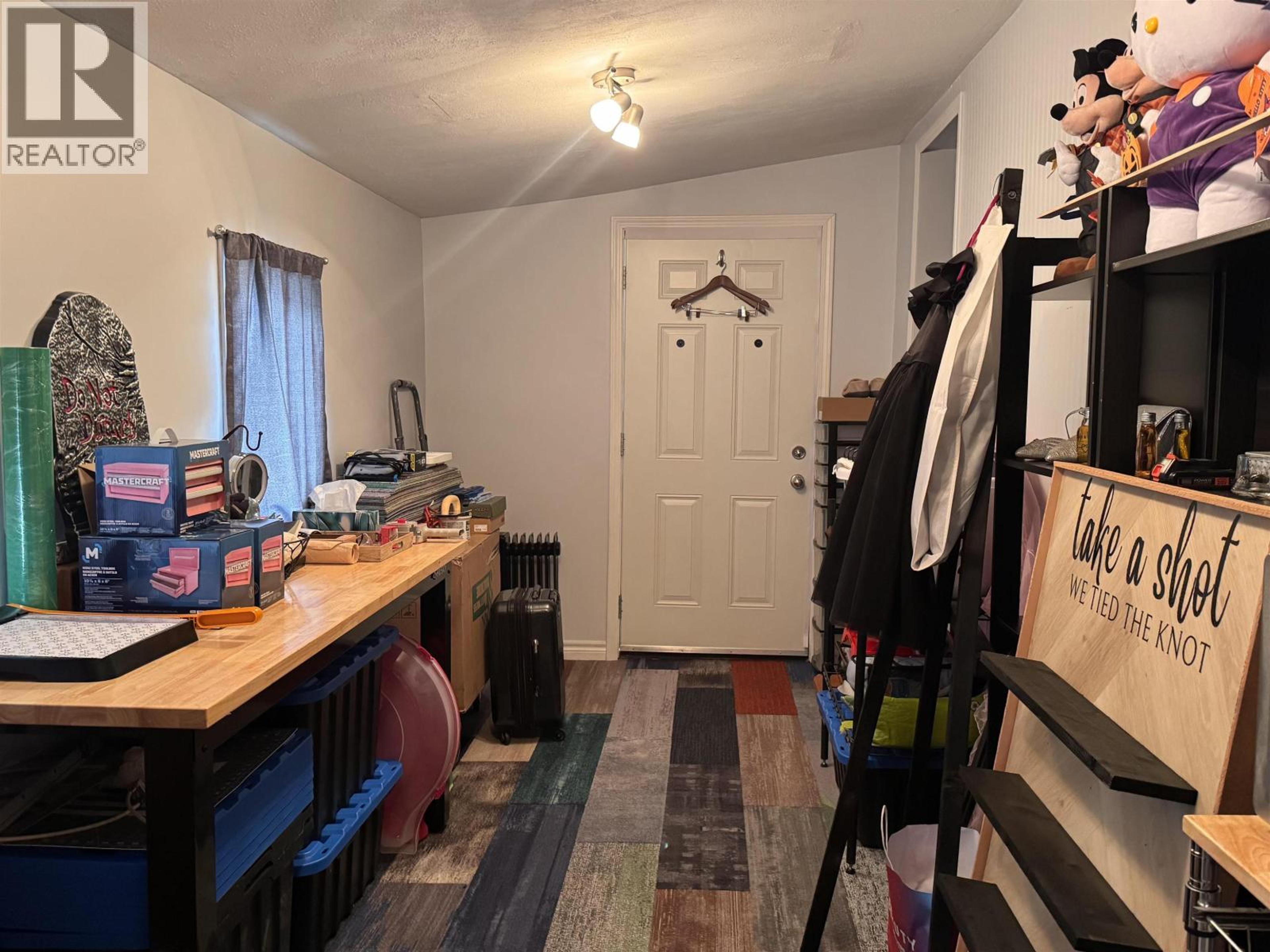 #1 3889 MULLER AVENUE - 12