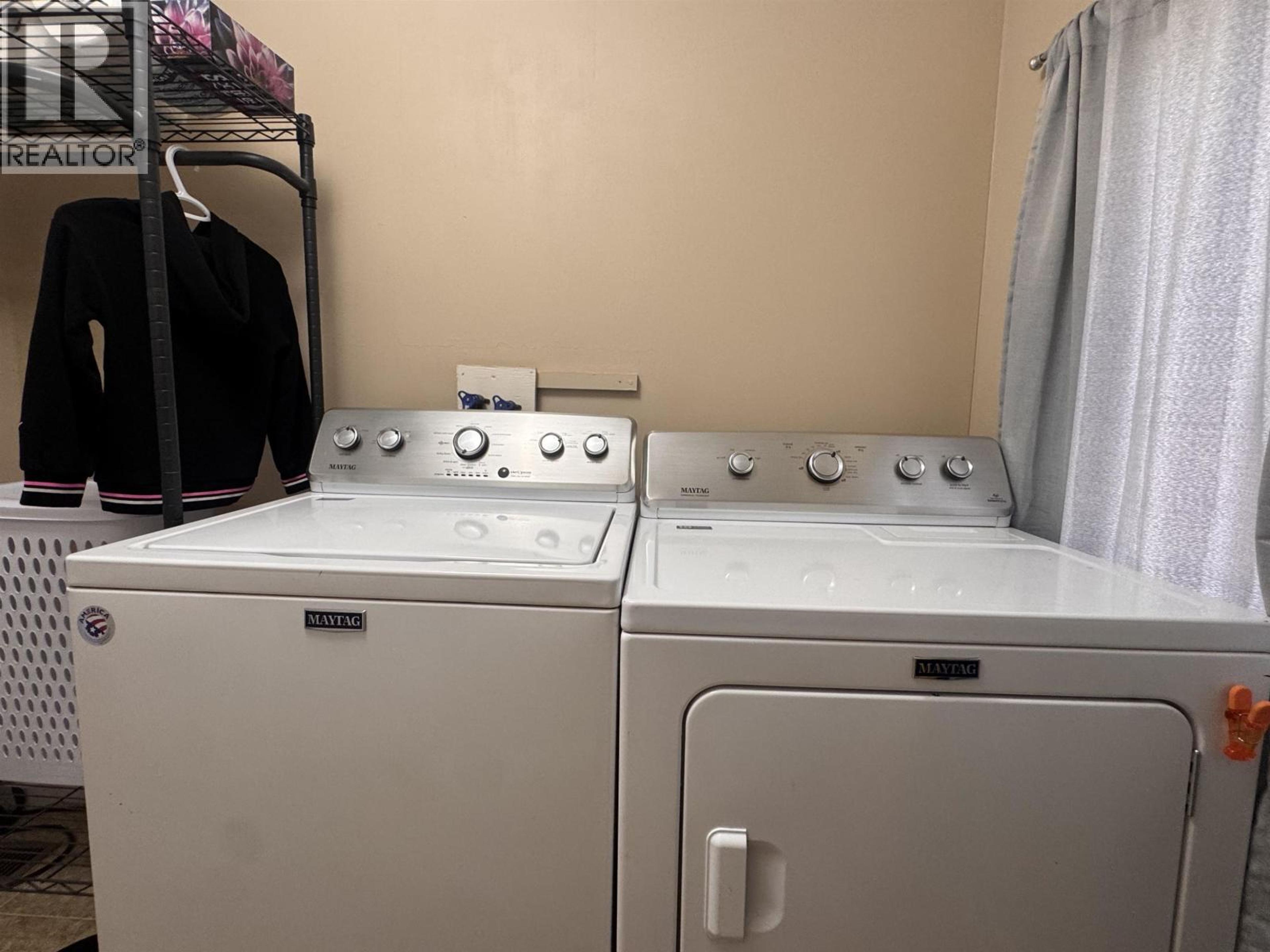 #1 3889 MULLER AVENUE - 18