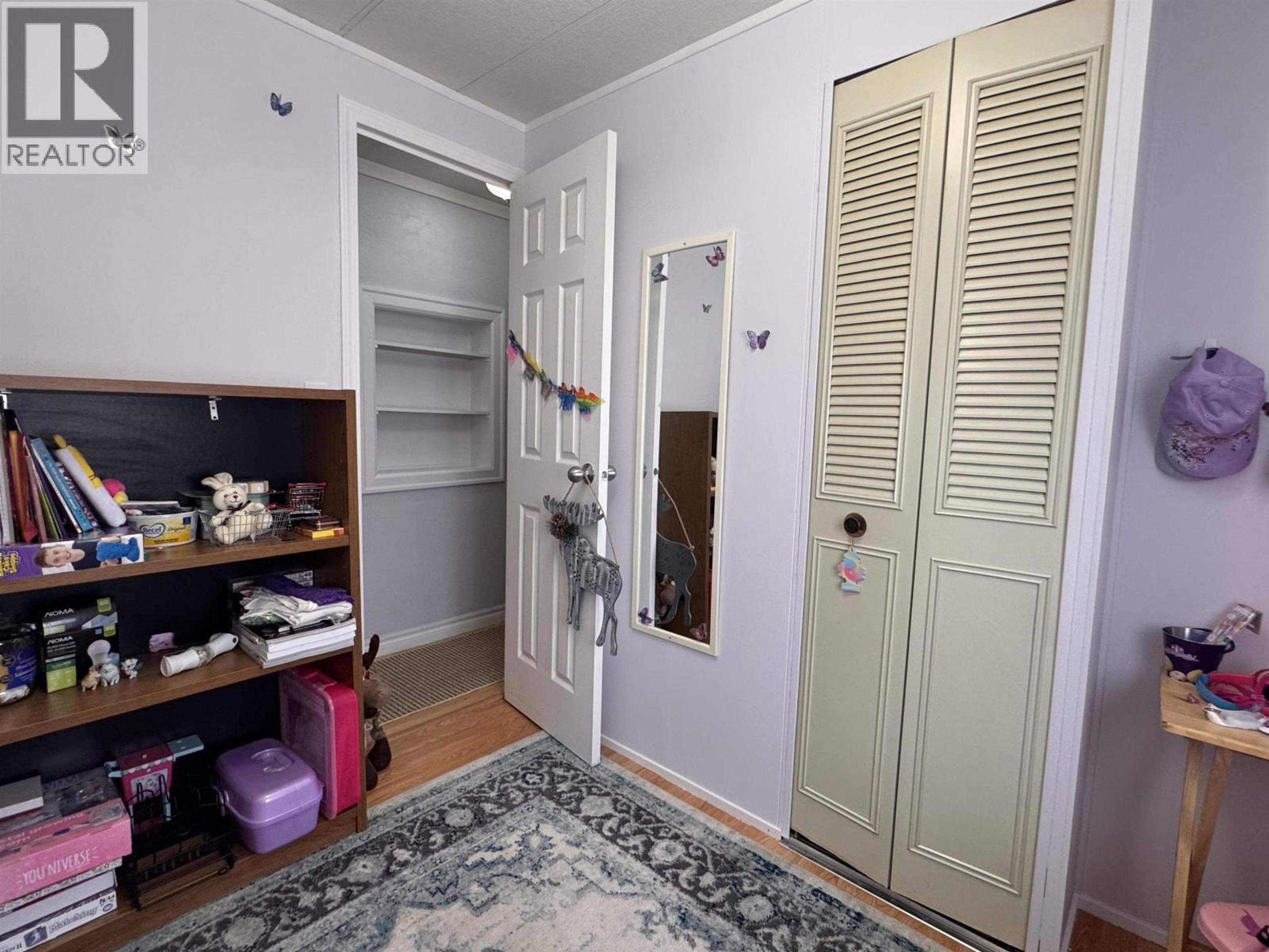 #1 3889 MULLER AVENUE - 20