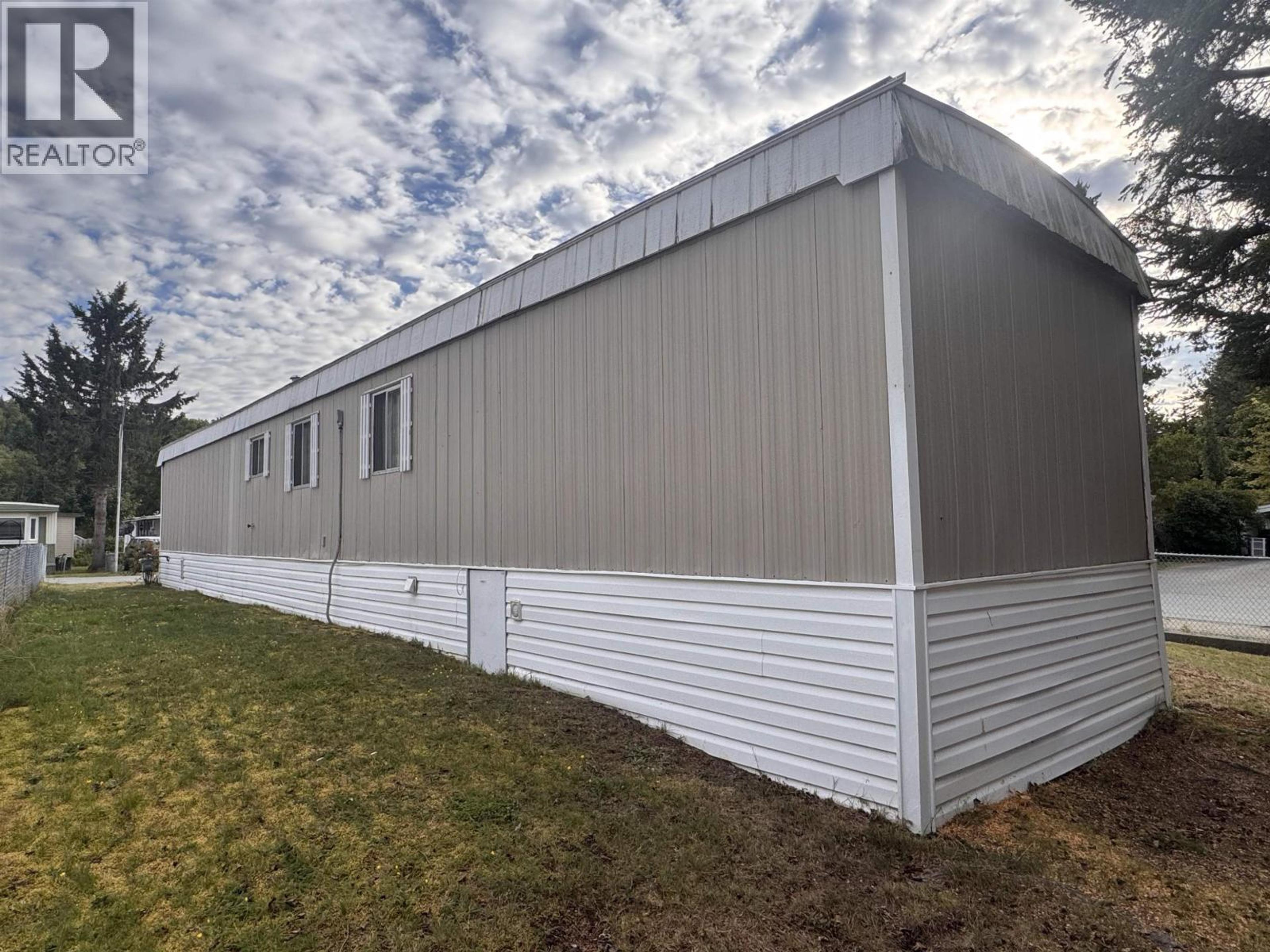 #1 3889 MULLER AVENUE - 25