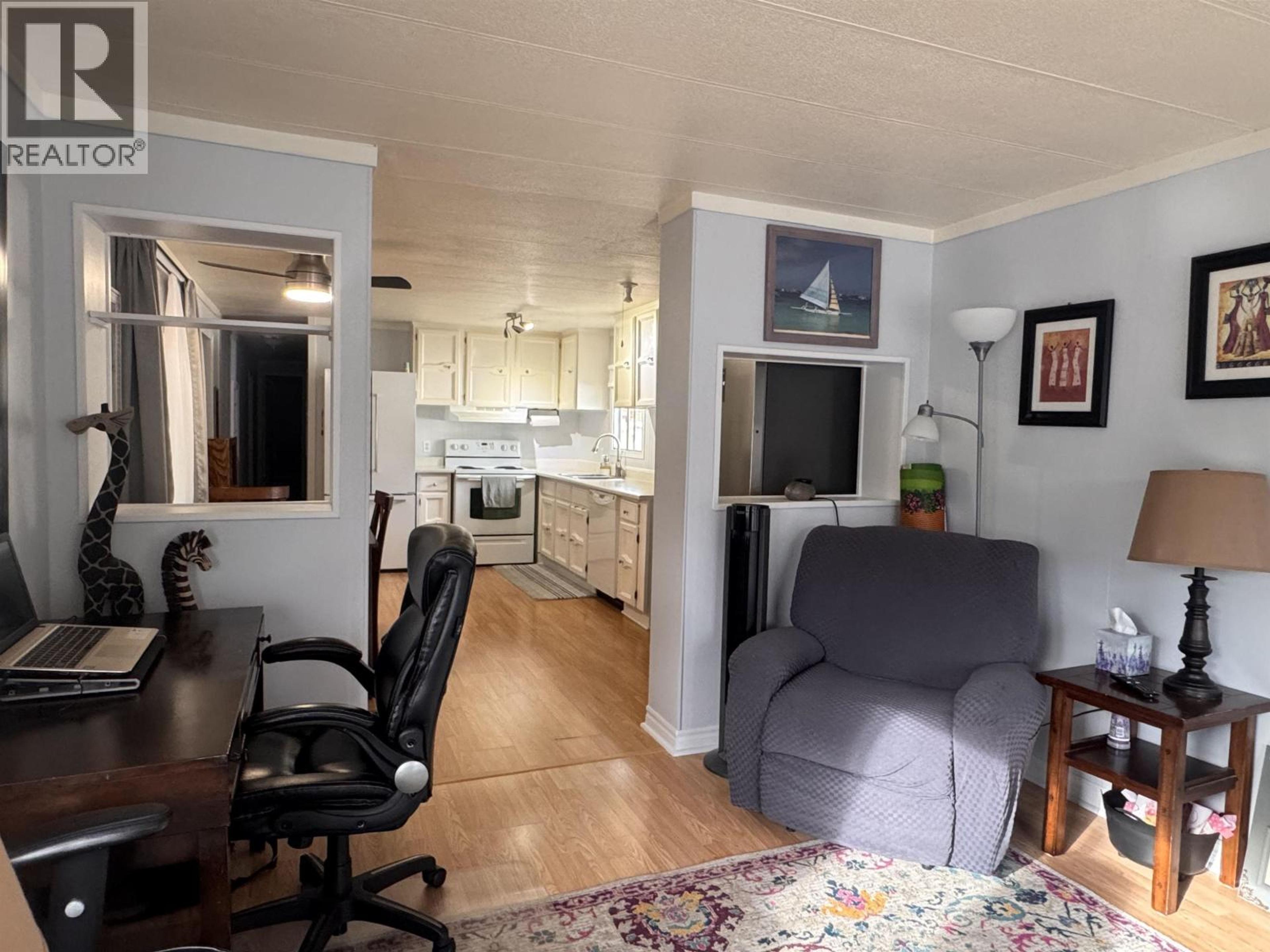 #1 3889 MULLER AVENUE - 4