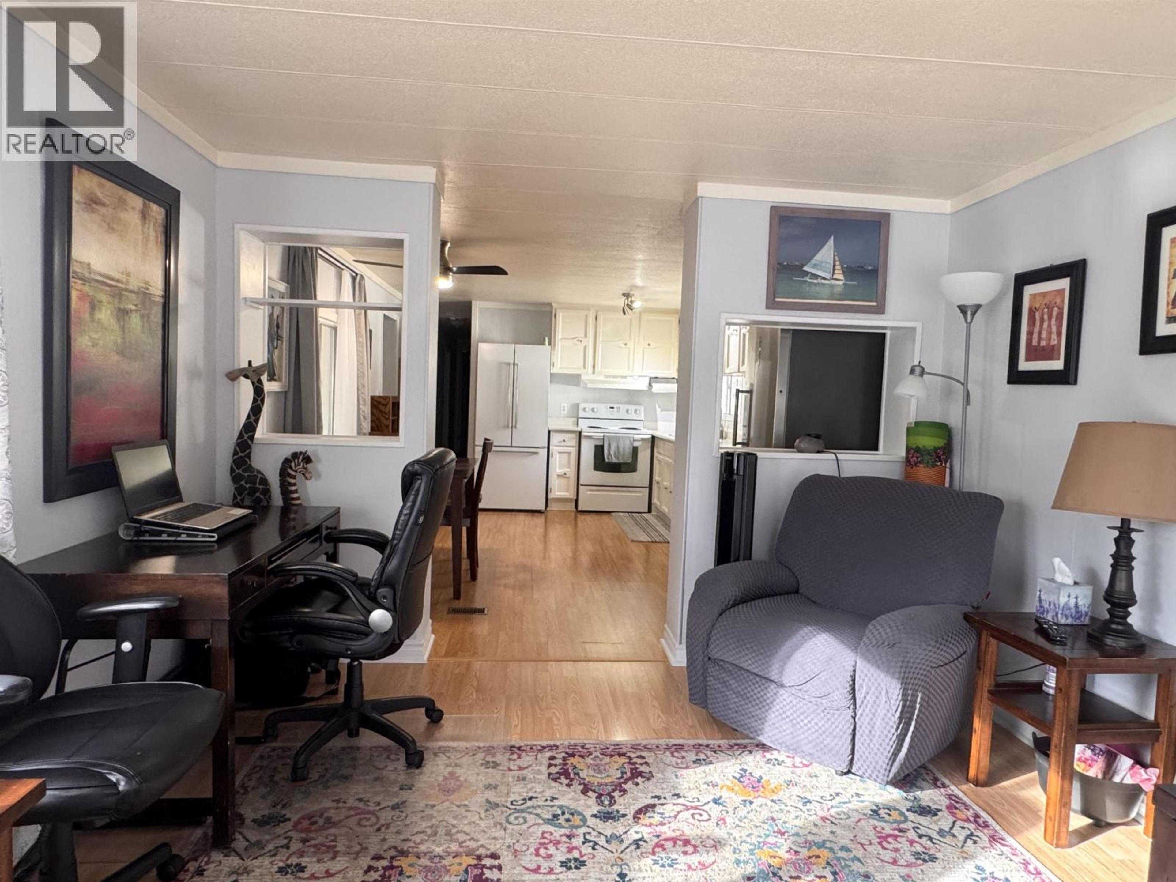 #1 3889 MULLER AVENUE - 6