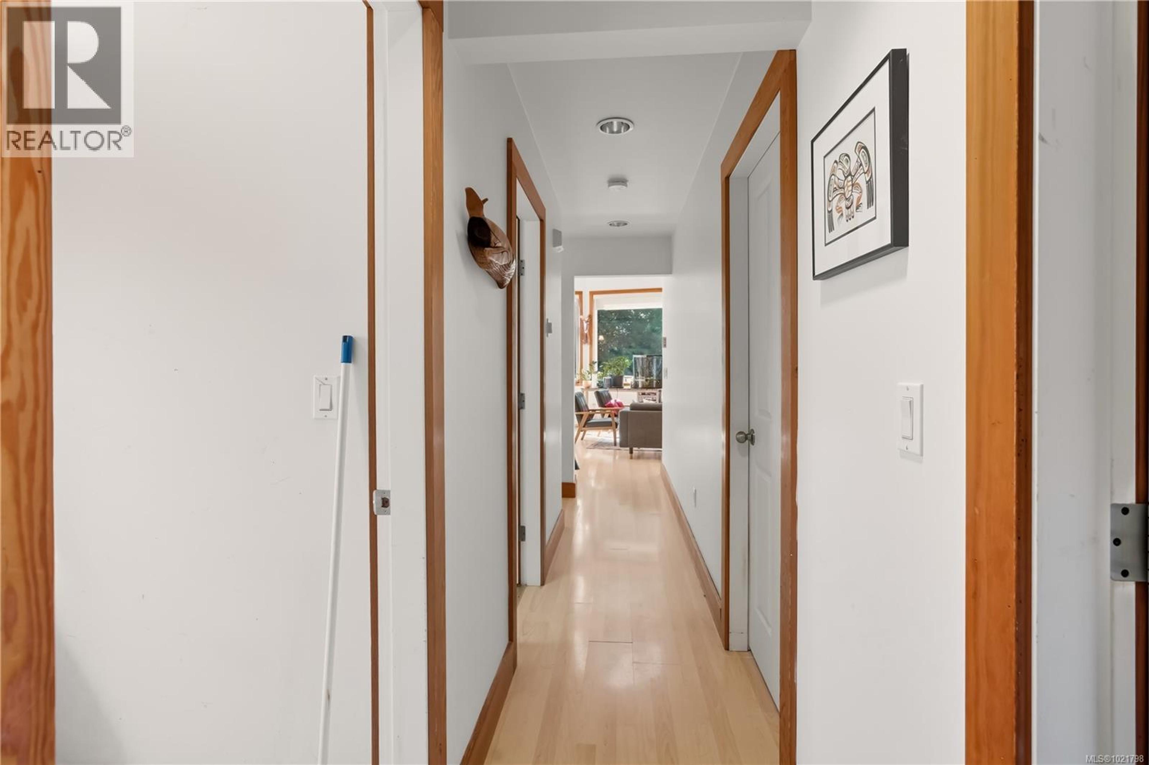 978 PENINSULA RD - 19