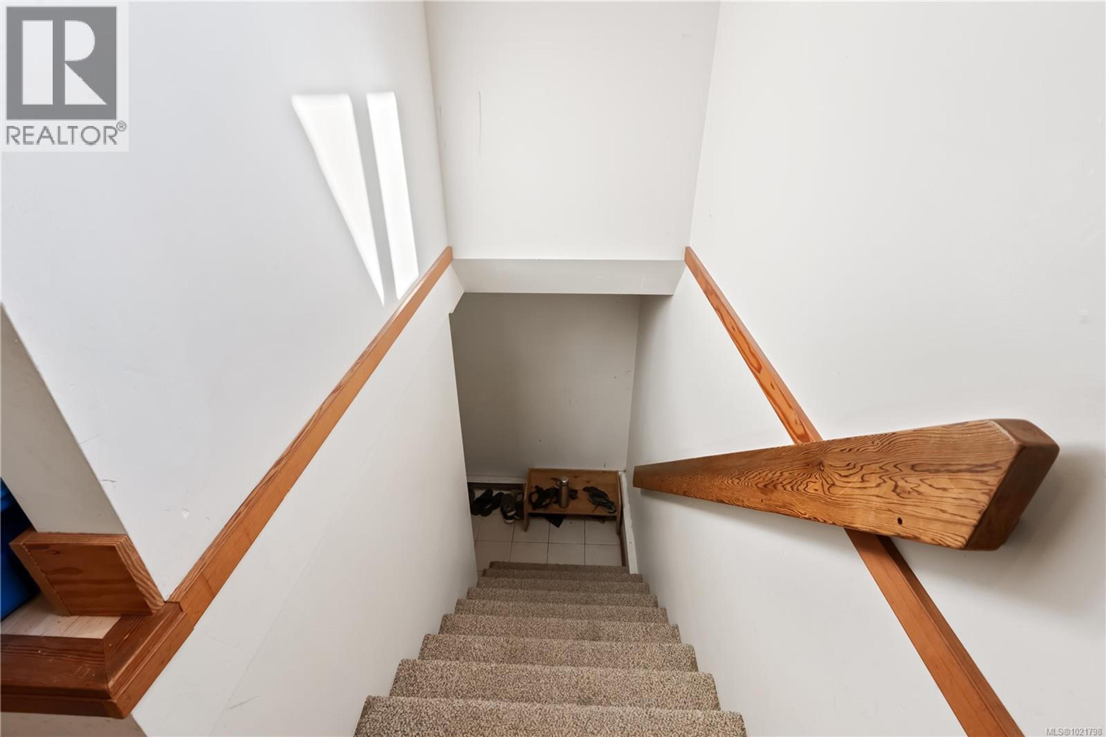 978 PENINSULA RD - 23