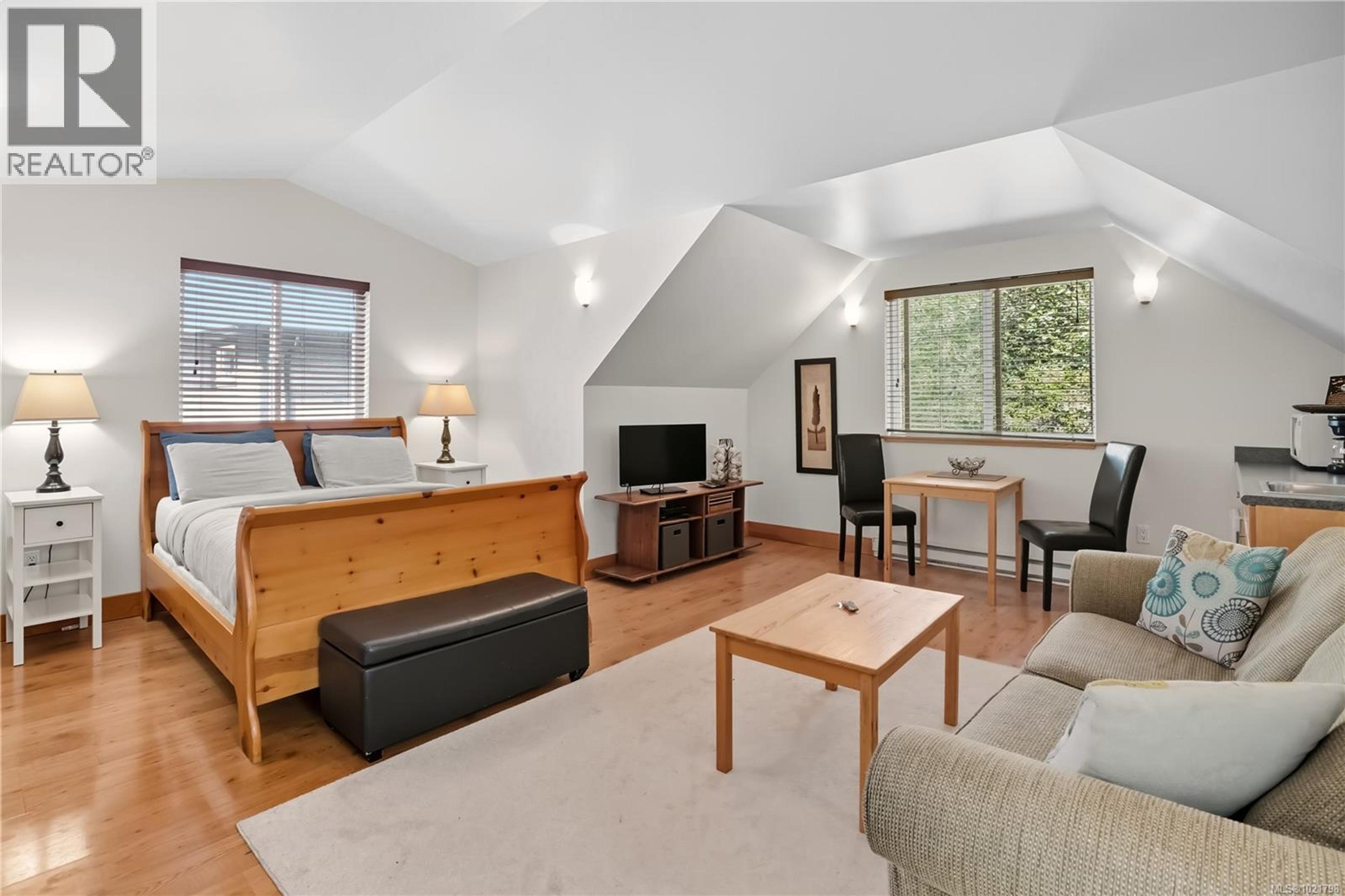 978 PENINSULA RD - 35