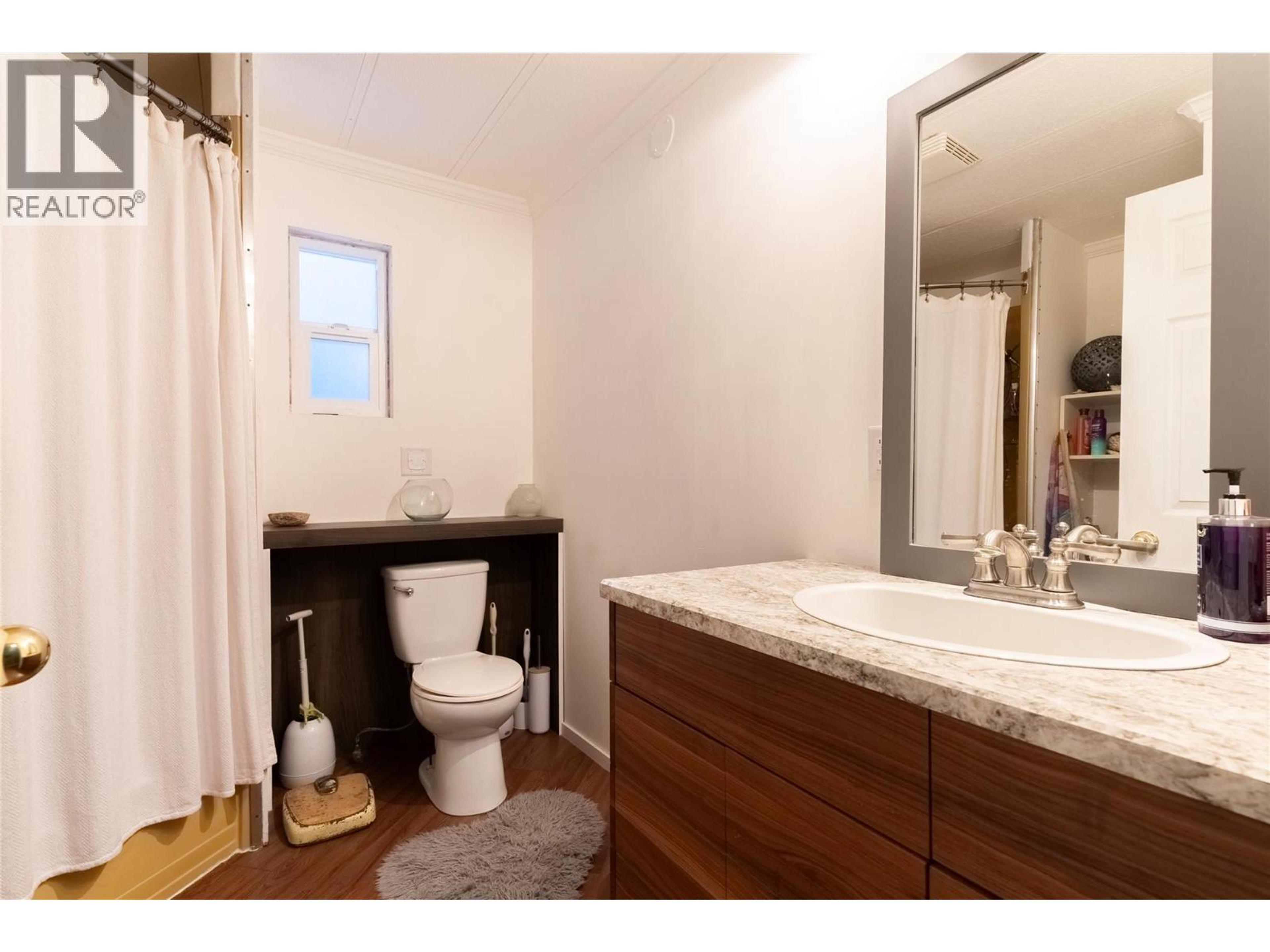 2 TOPAZ CRESCENT - 12