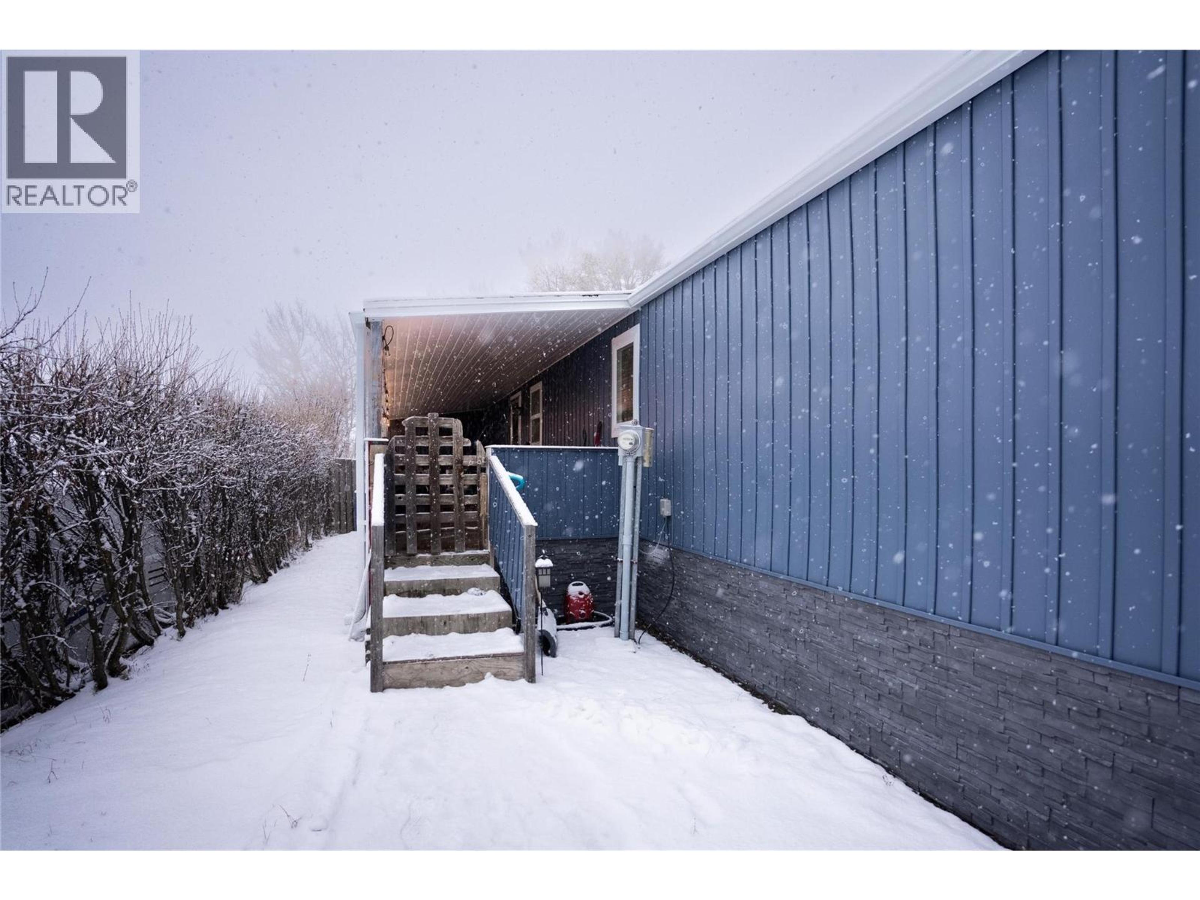 2 TOPAZ CRESCENT - 17